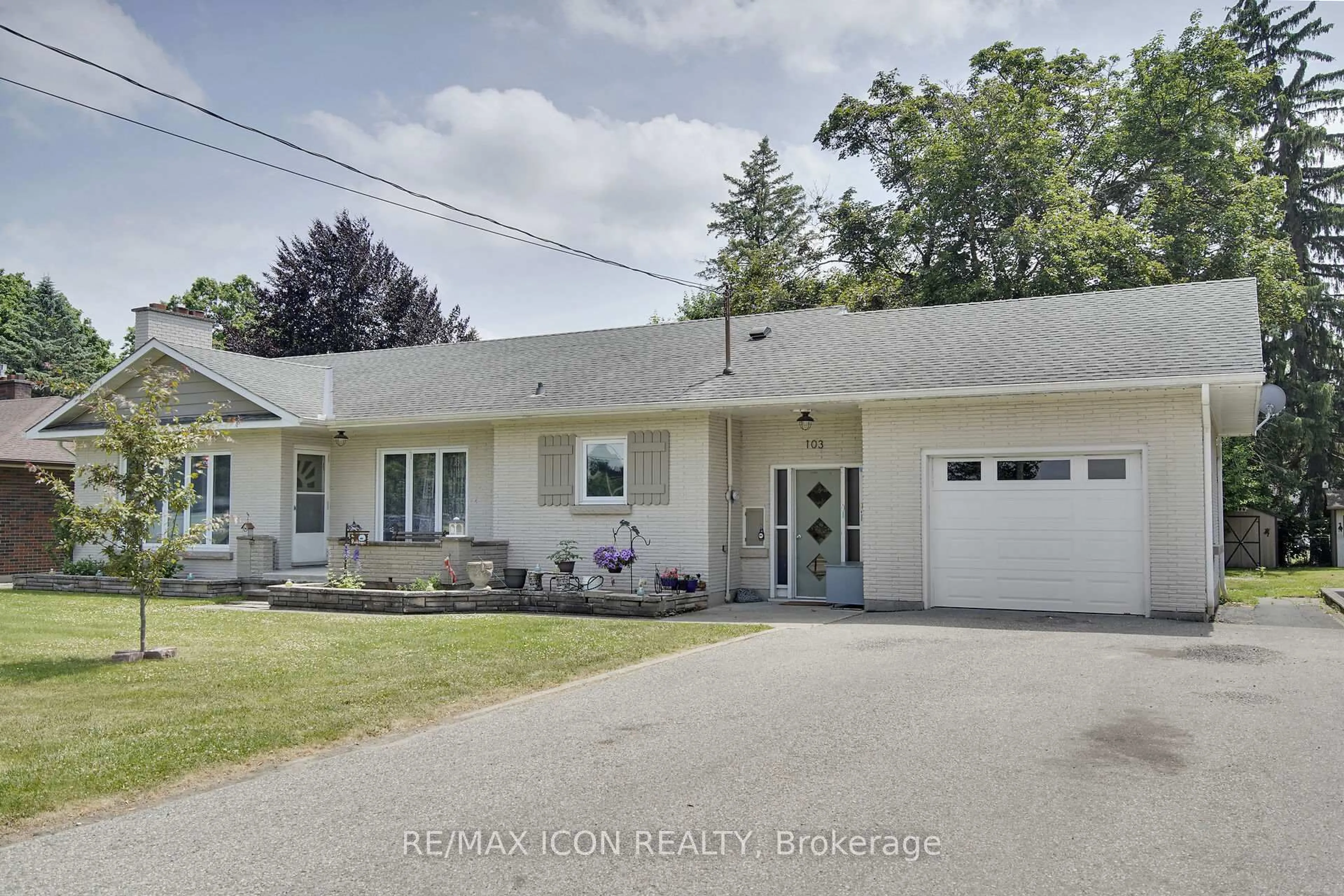 Unknown for 103 Brock St, Tillsonburg Ontario N4G 2A1
