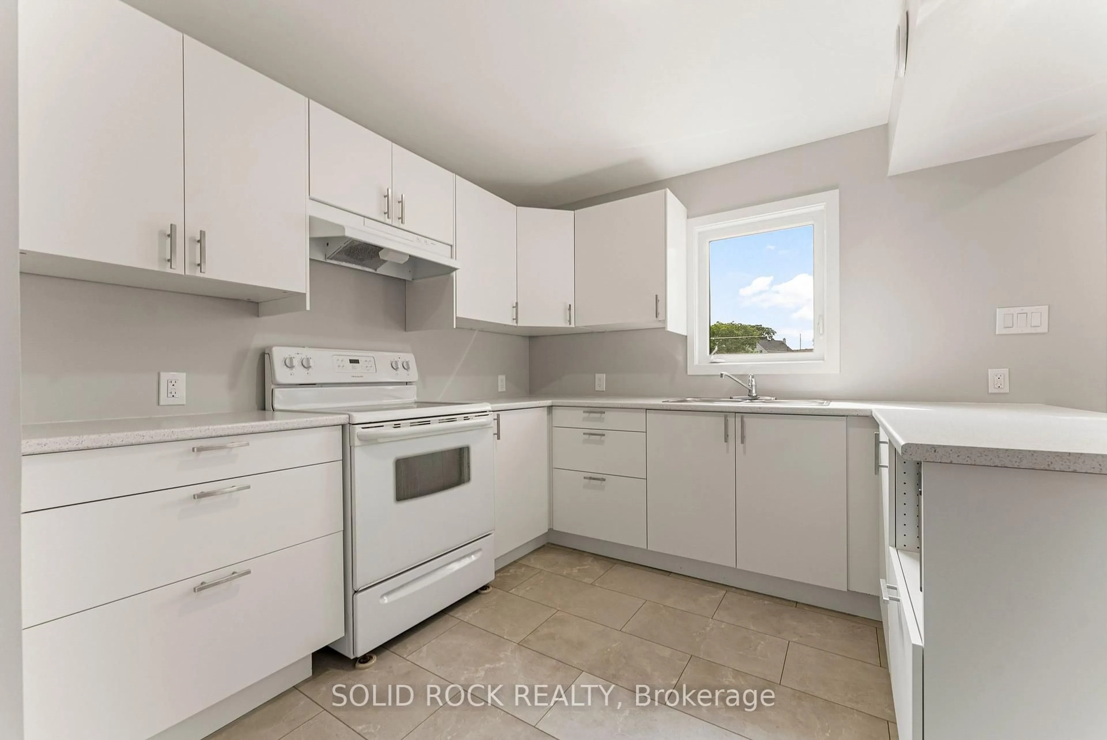 Standard kitchen, unknown for 101 MAIN St, Almonte Ontario K0A 1A0