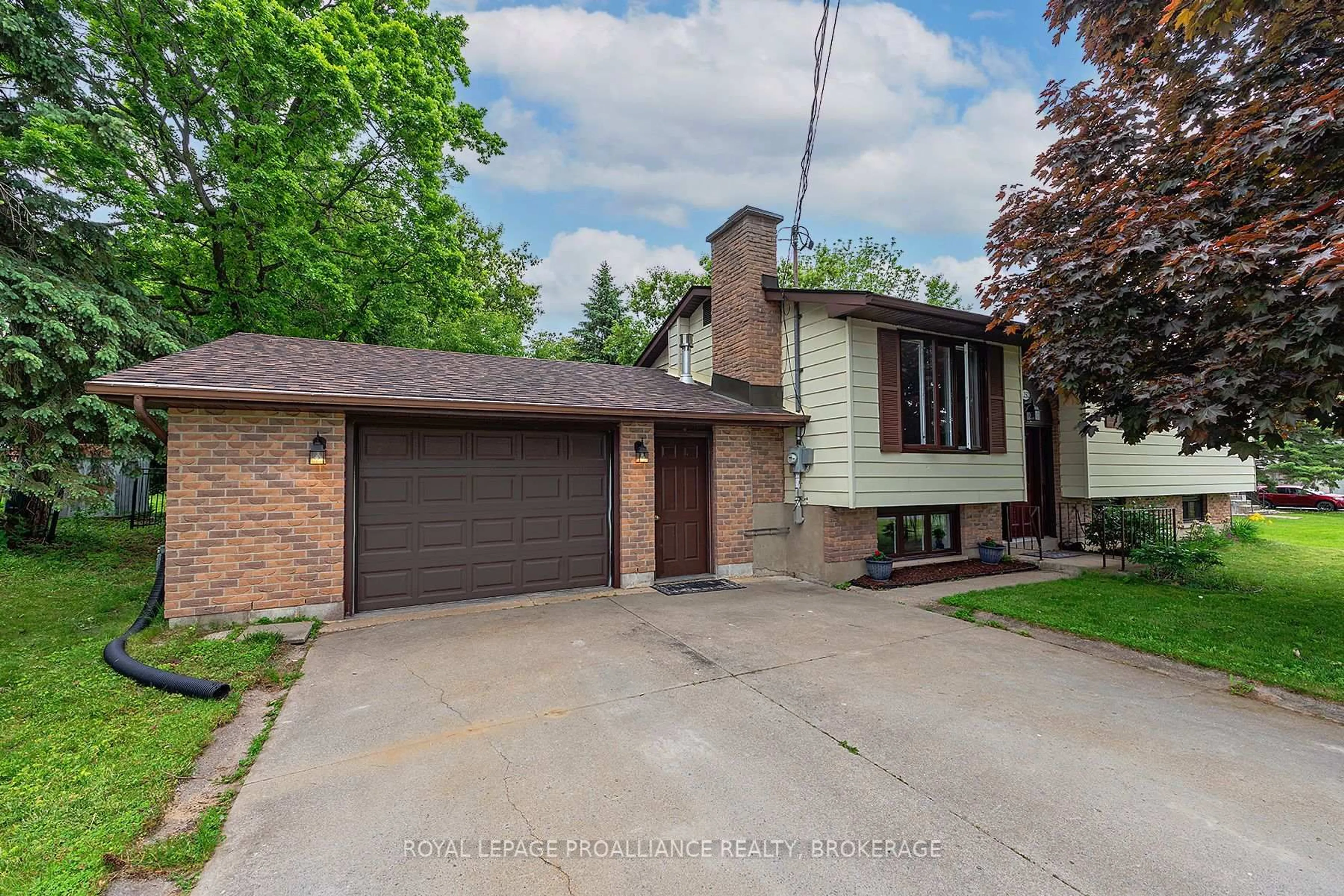 Home with brick exterior material, street for 1252 Lashford St, Kingston Ontario K7M 5J3