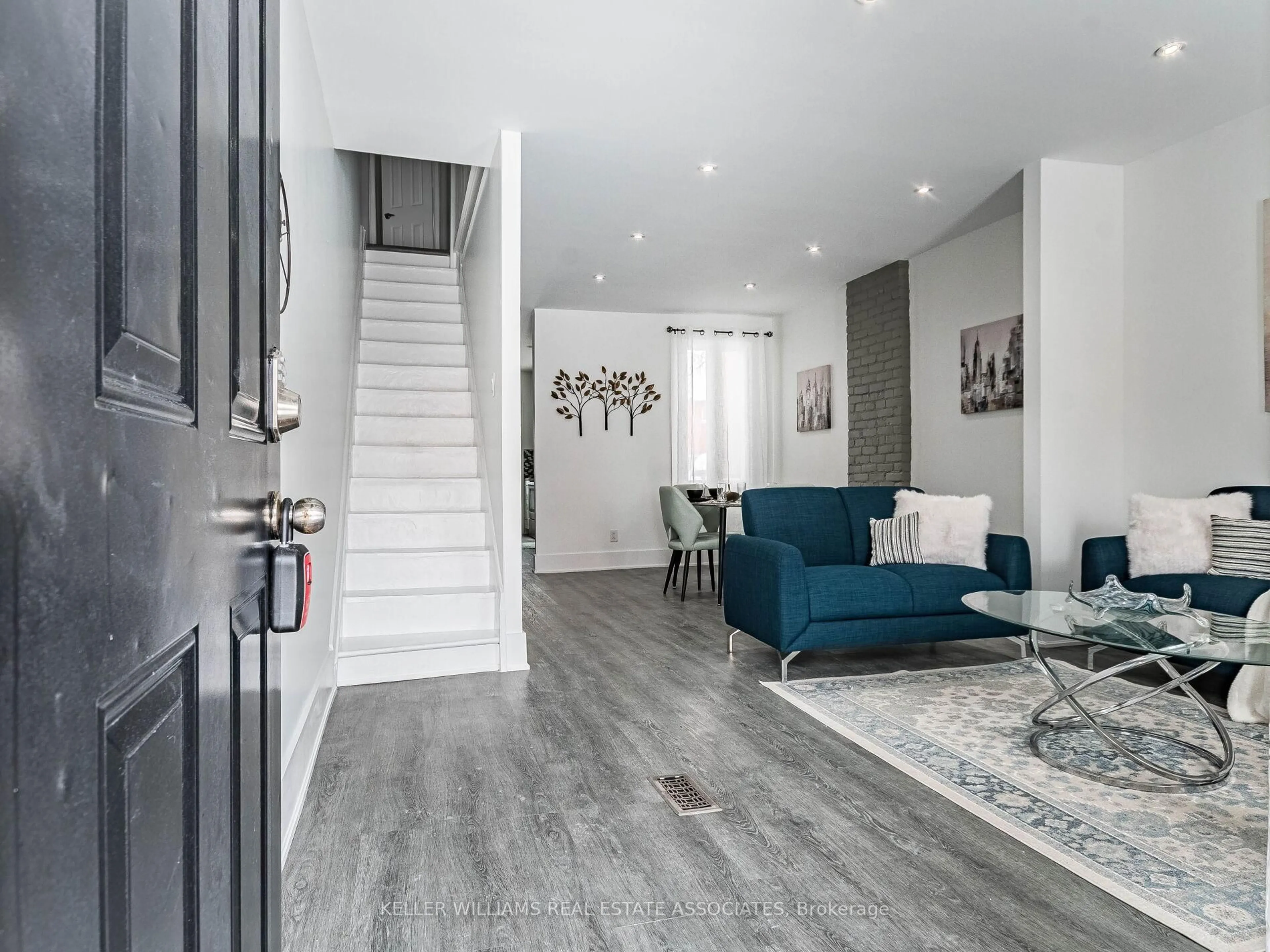Unknown for 39 Madison Ave, Hamilton Ontario L8L 5Y5