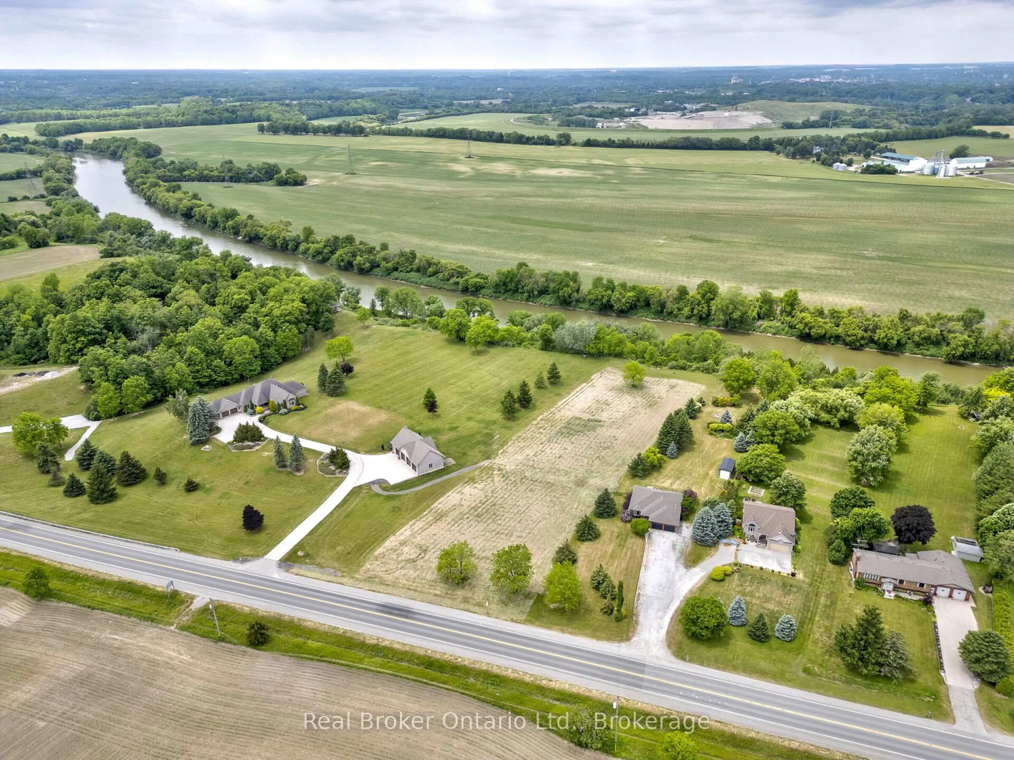 A pic from outside/outdoor area/front of a property/back of a property/a pic from drone, unknown for 307 Brant County 18 Rd, Brant Ontario N3T 5L9