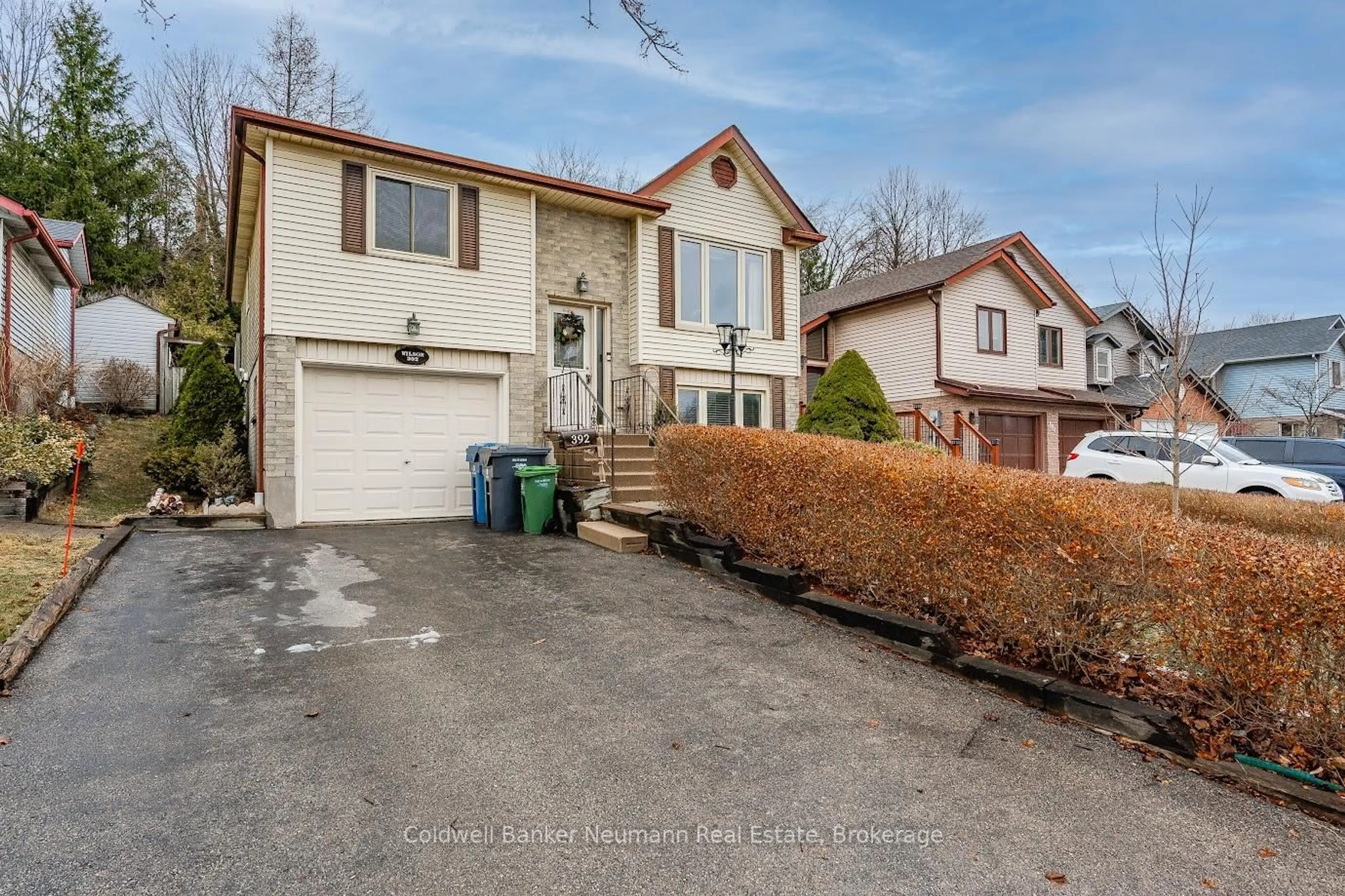 Unknown for 392 Imperial Rd, Guelph Ontario N1K 1K3