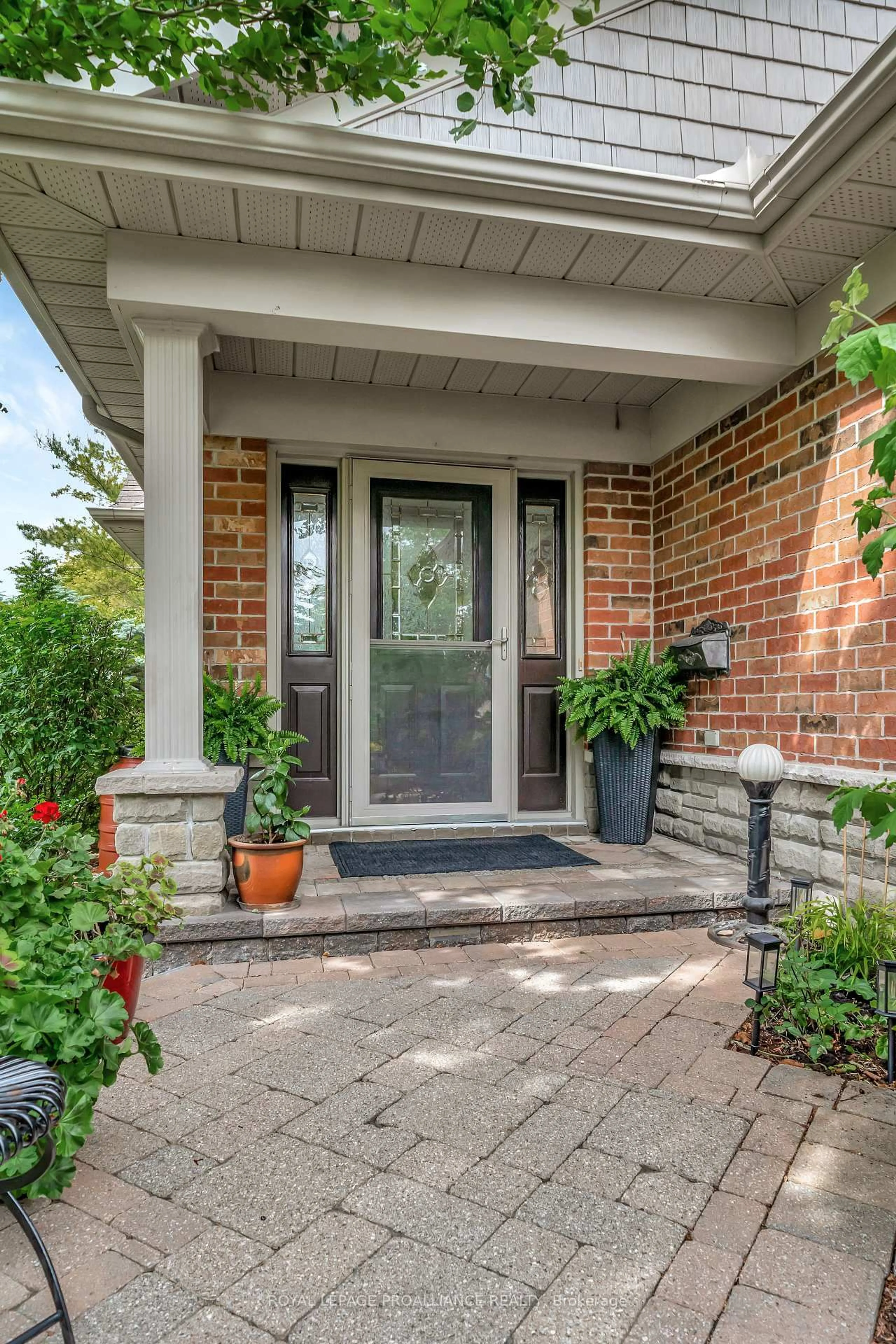 Home with brick exterior material, street for 22 Trillium Crt, Belleville Ontario K8P 5M5
