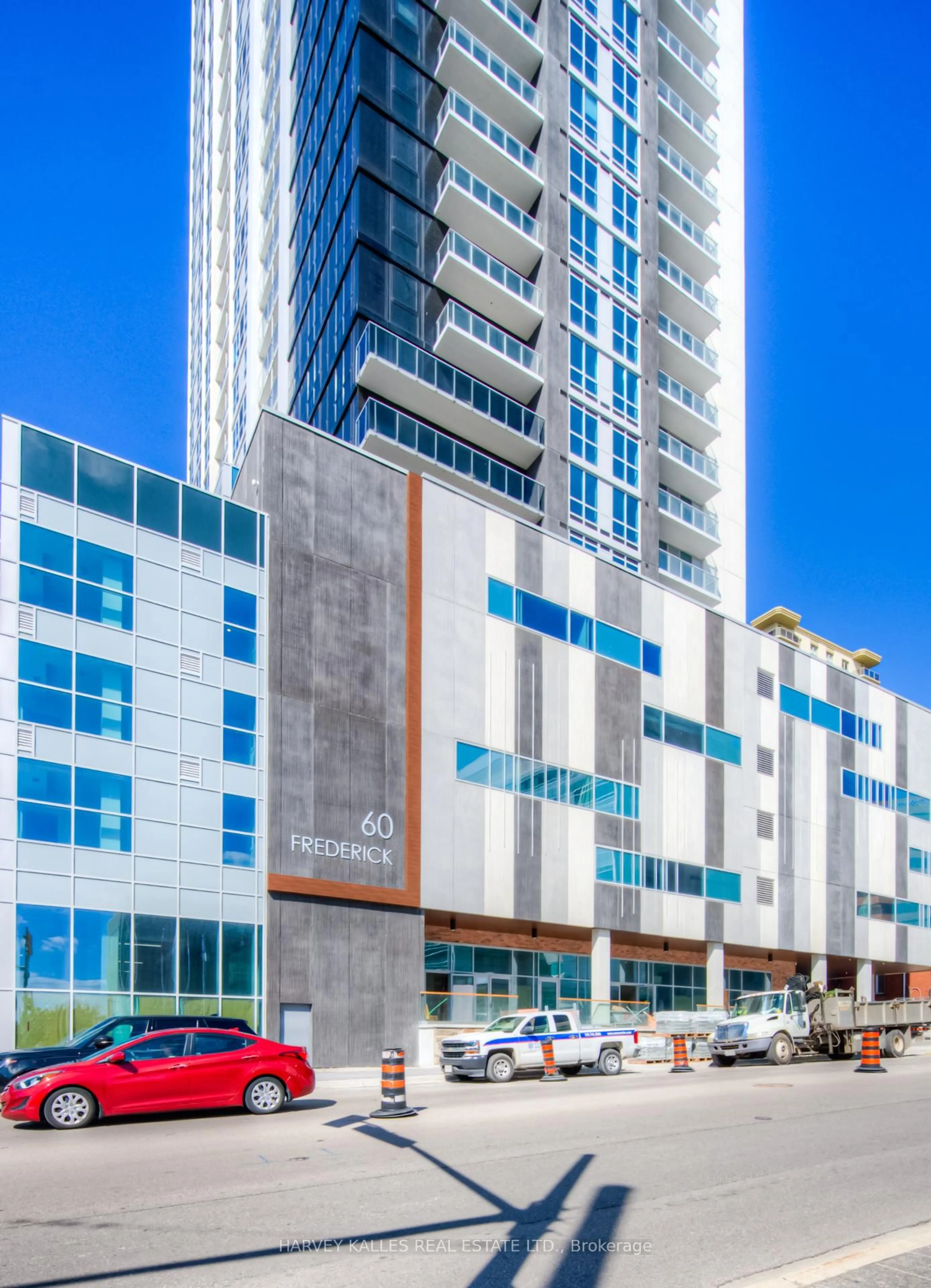 Indoor foyer for 60 Frederick St #1005, Kitchener Ontario N2H 0C7