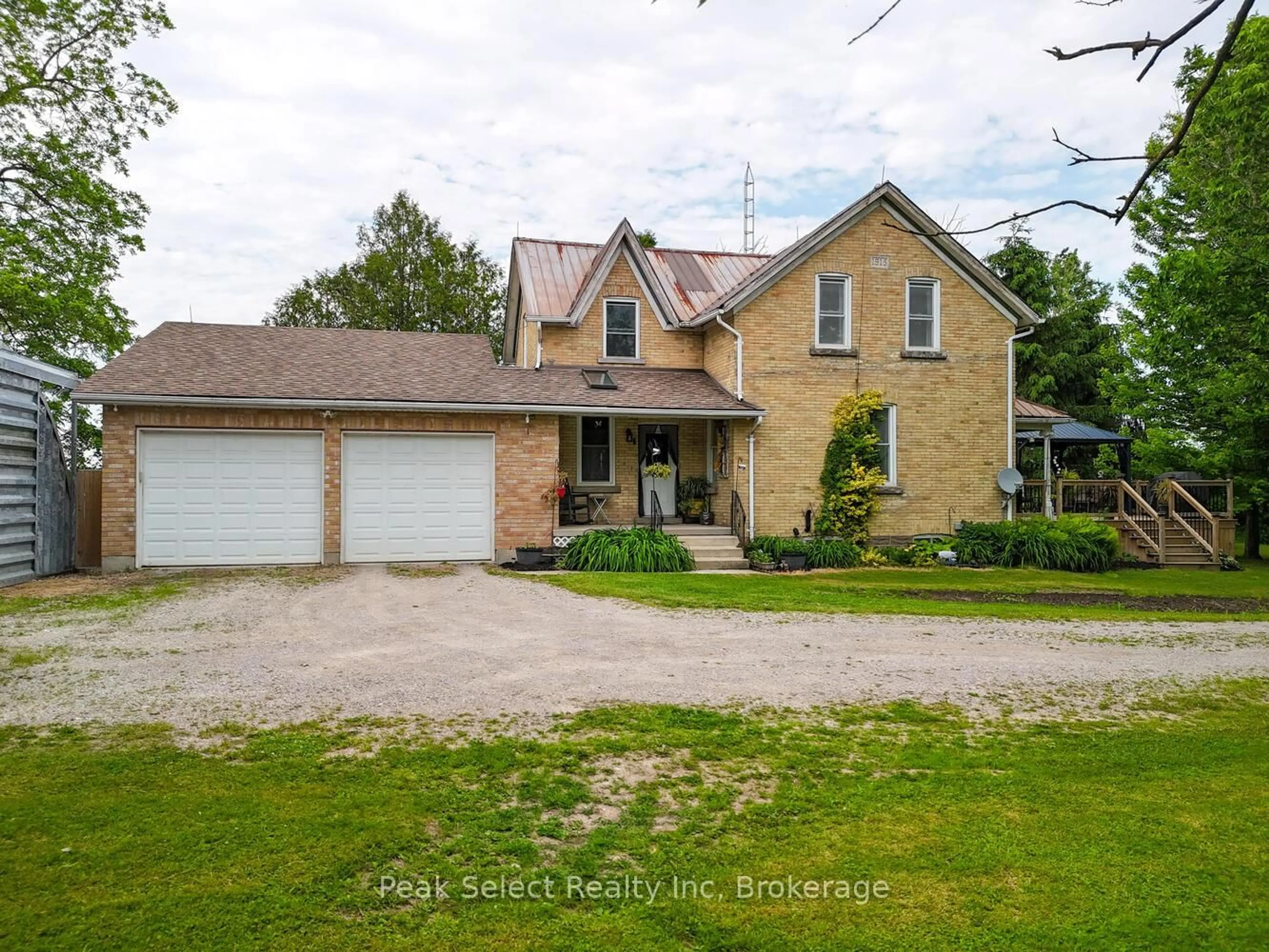 A pic from outside/outdoor area/front of a property/back of a property/a pic from drone, street for 3410 Perth Rd 163 Rd, West Perth Ontario N0K 1N0