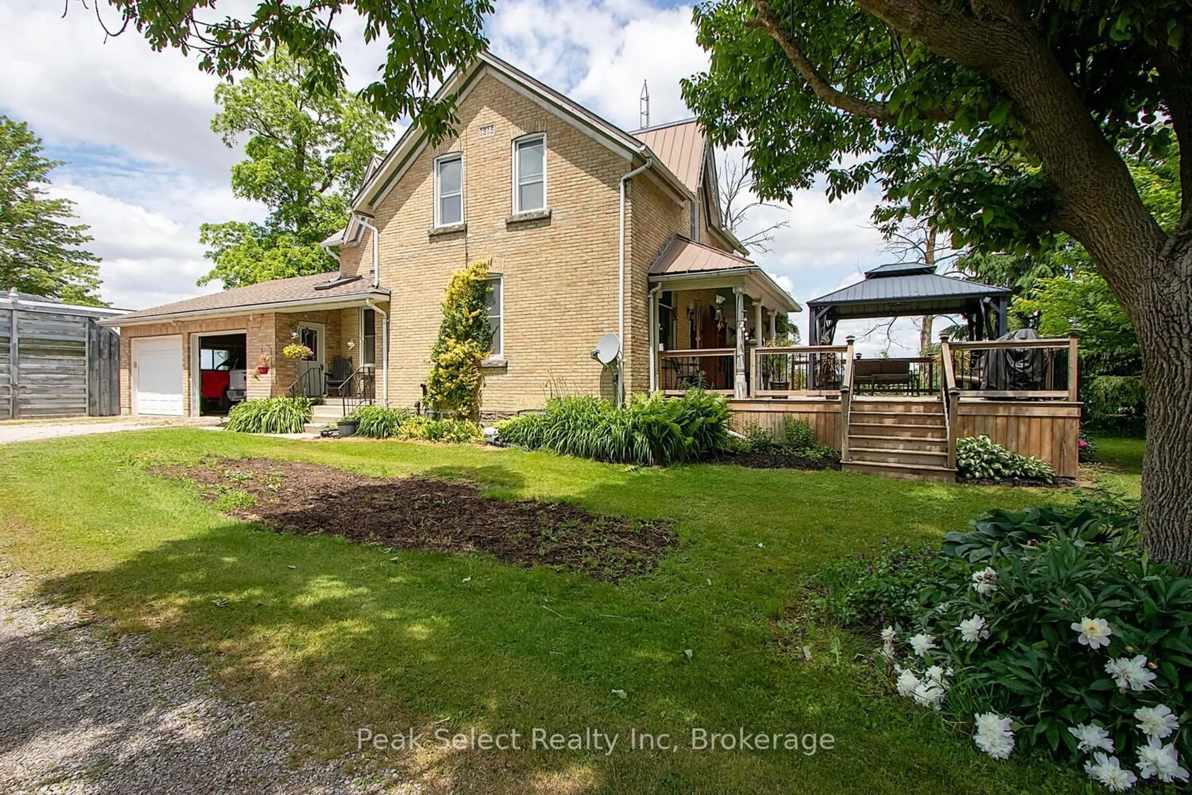 A pic from outside/outdoor area/front of a property/back of a property/a pic from drone, street for 3410 Perth Rd 163 Rd, West Perth Ontario N0K 1N0