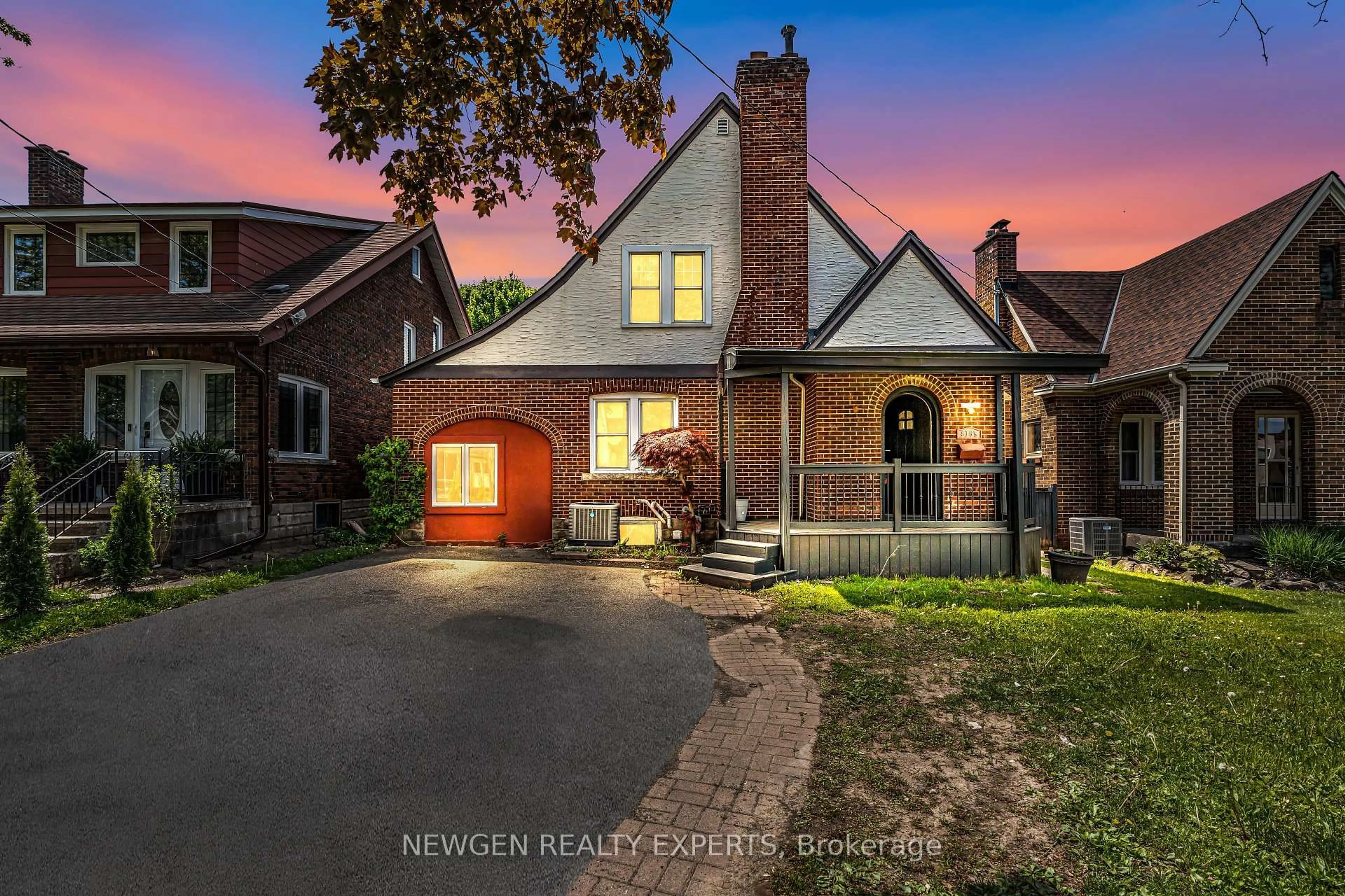 Home with brick exterior material, street for 5765 Dorchester Rd, Niagara Falls Ontario L2G 5S6