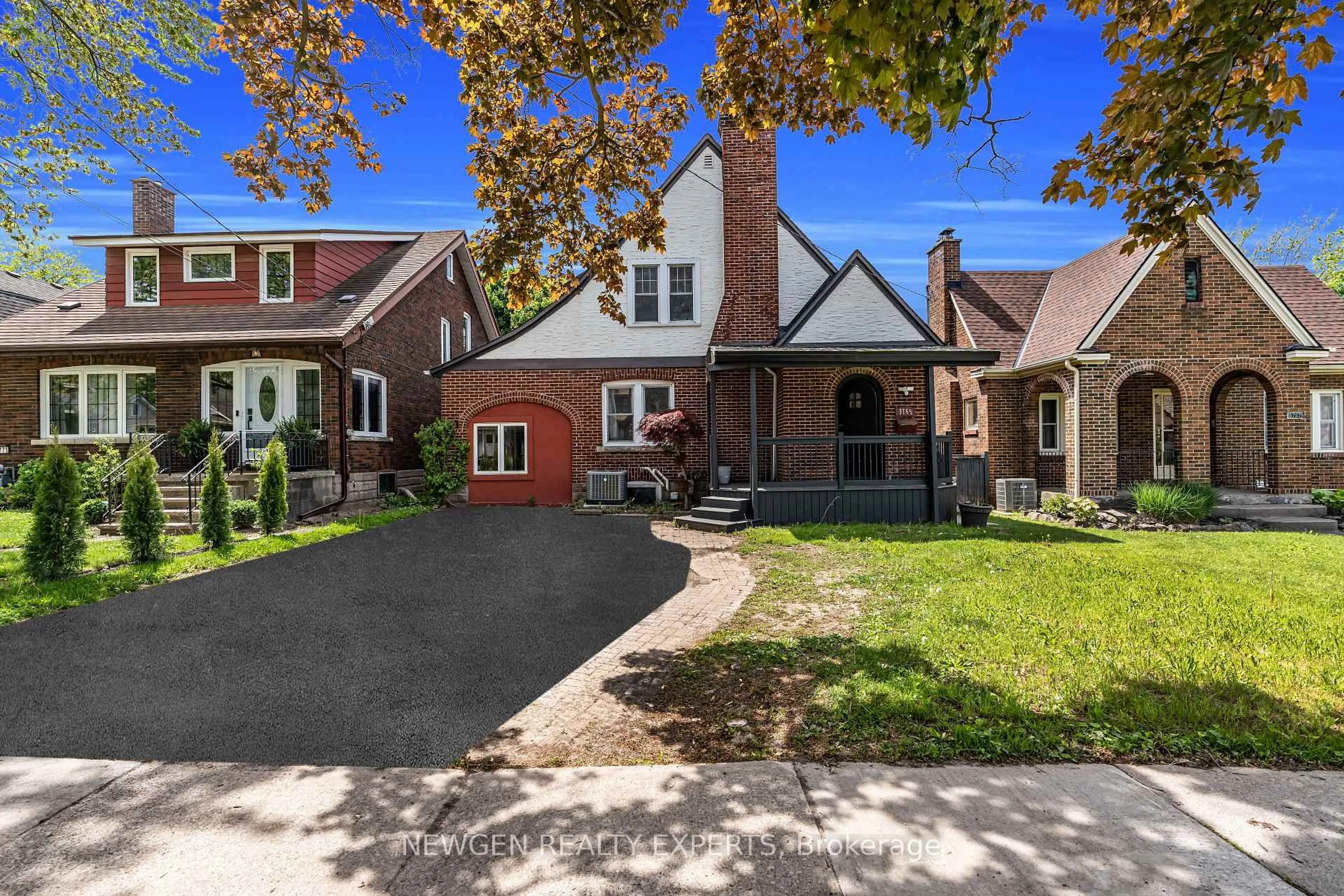 Home with brick exterior material, street for 5765 Dorchester Rd, Niagara Falls Ontario L2G 5S6
