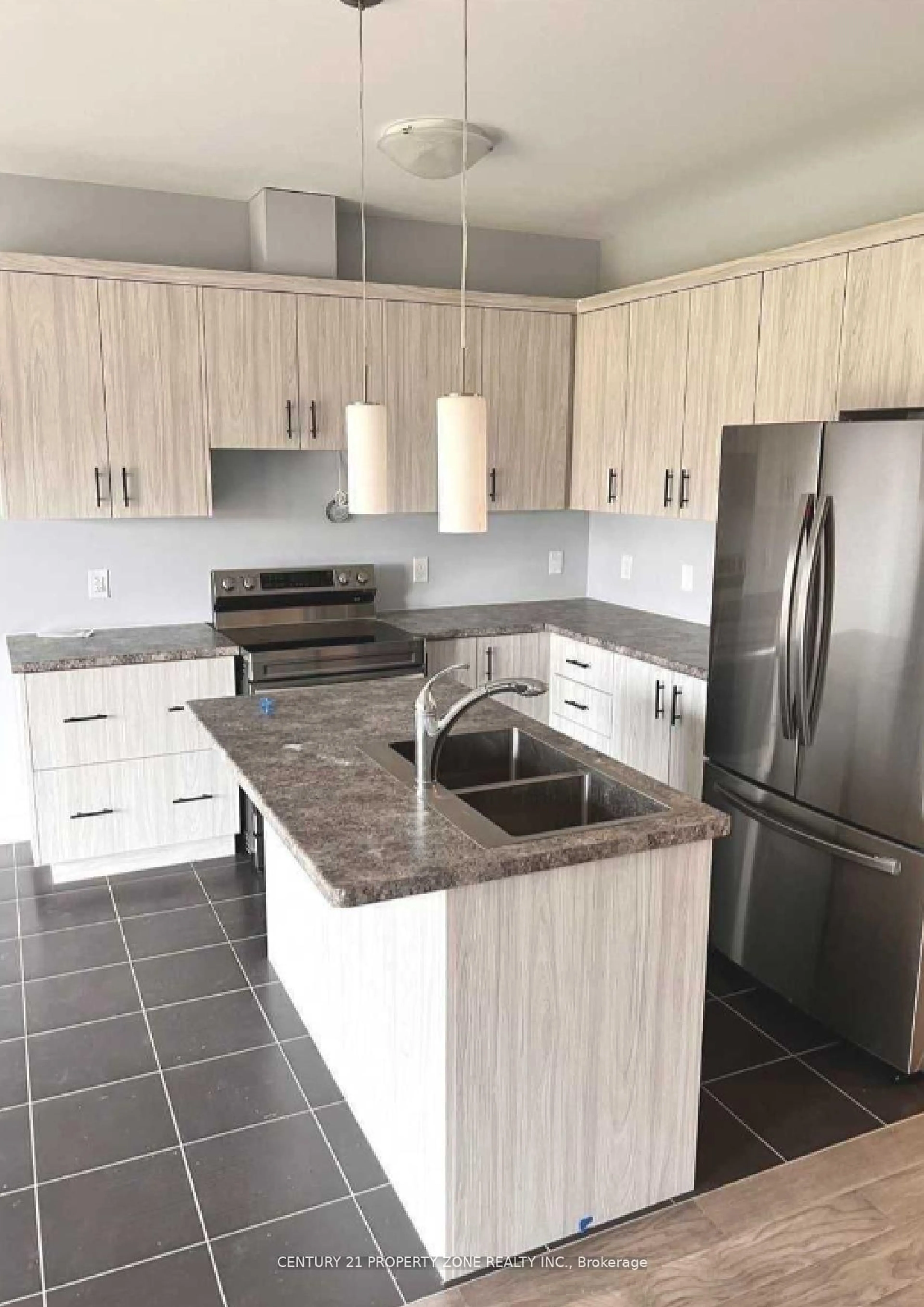 Open concept kitchen, unknown for 298 Louise St, Welland Ontario L3B 1T1