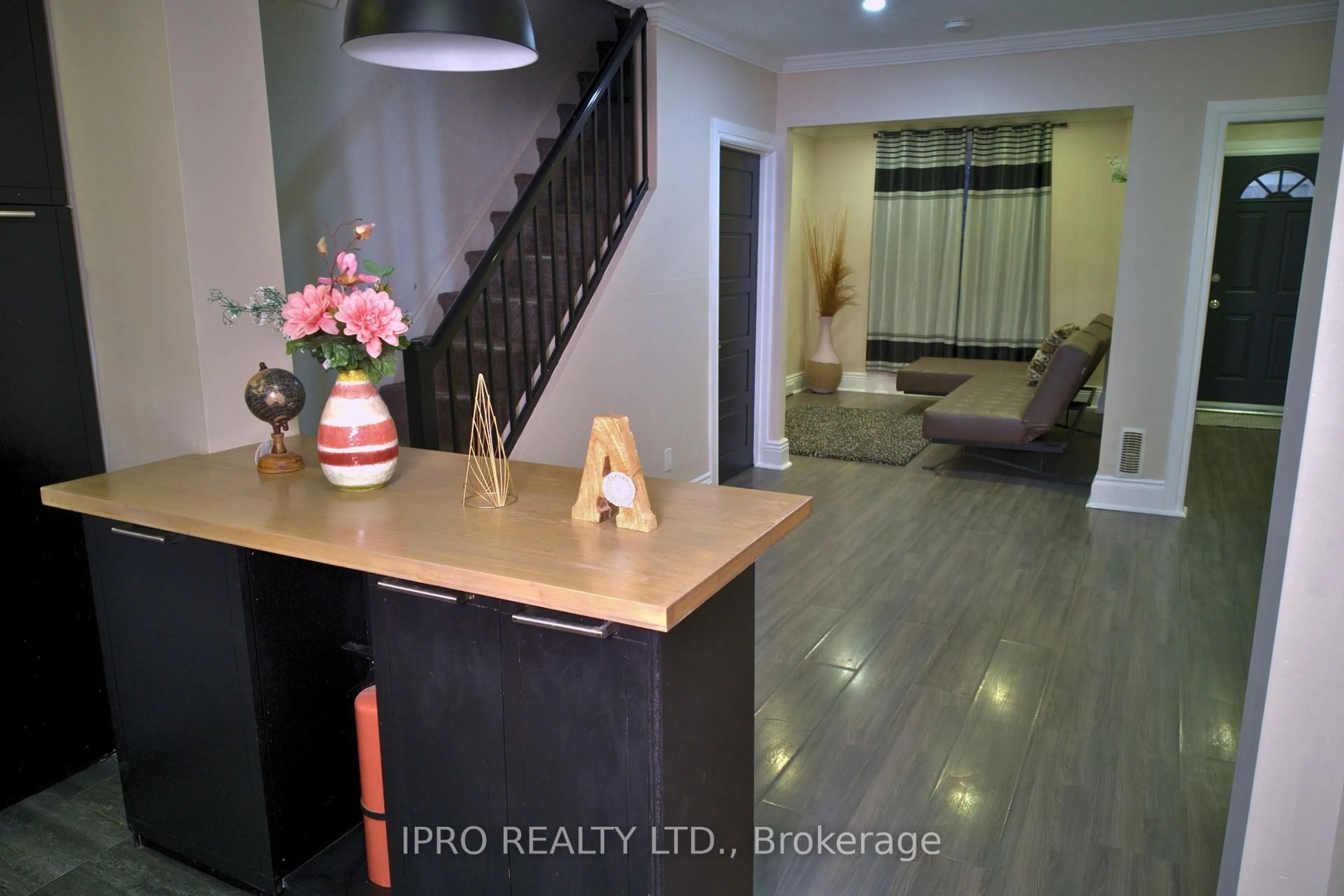 Indoor entryway for 47 Francis St, Hamilton Ontario L8L 3V2
