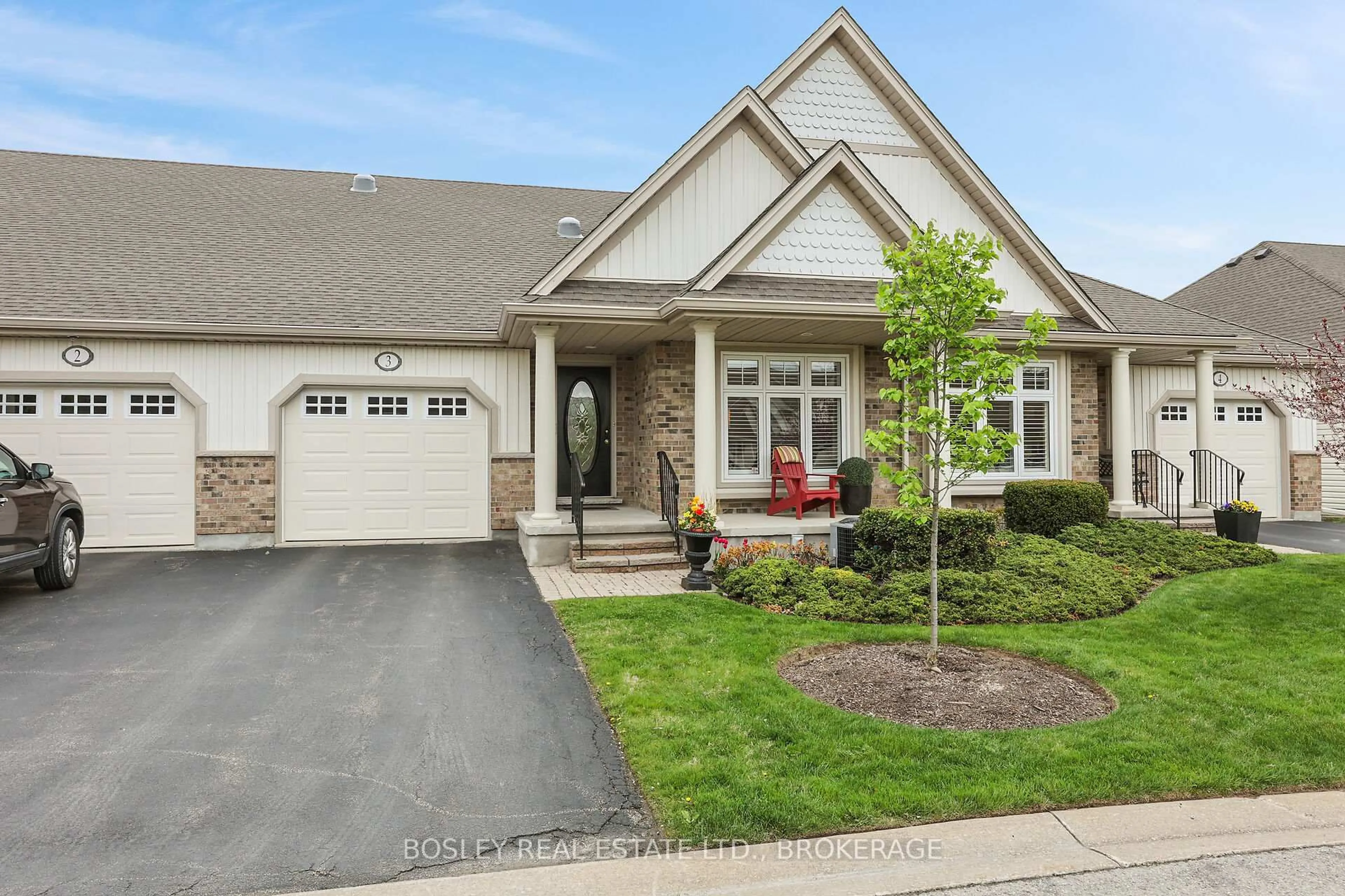 Home with brick exterior material, street for 21 Loretta Dr #3, Niagara-on-the-Lake Ontario L0S 1T0