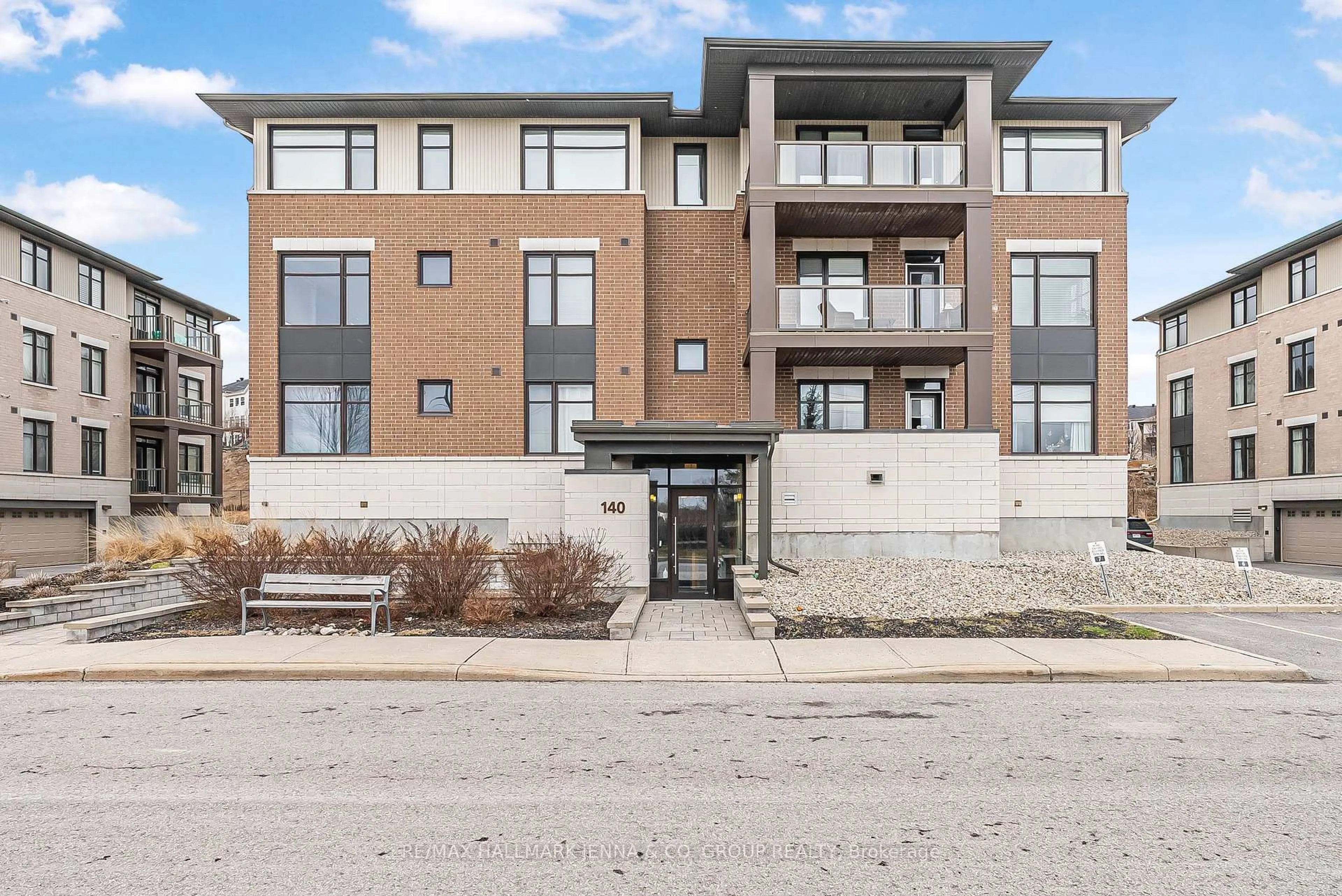 Home with brick exterior material, building for 140 Guelph Private #201, Ottawa Ontario K2T 0J2