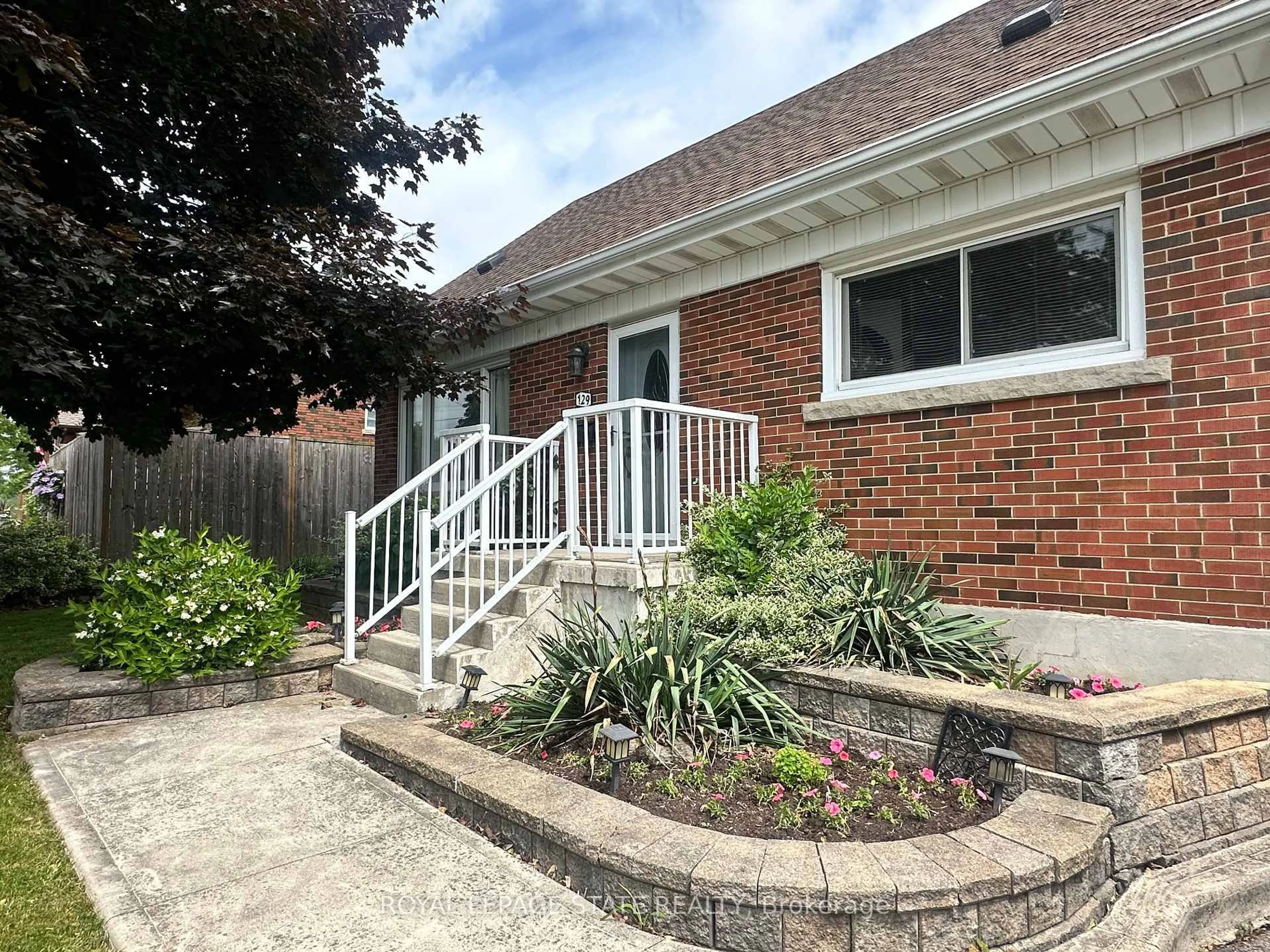 Home with brick exterior material, street for 129 Broker Dr, Hamilton Ontario L8T 2B9