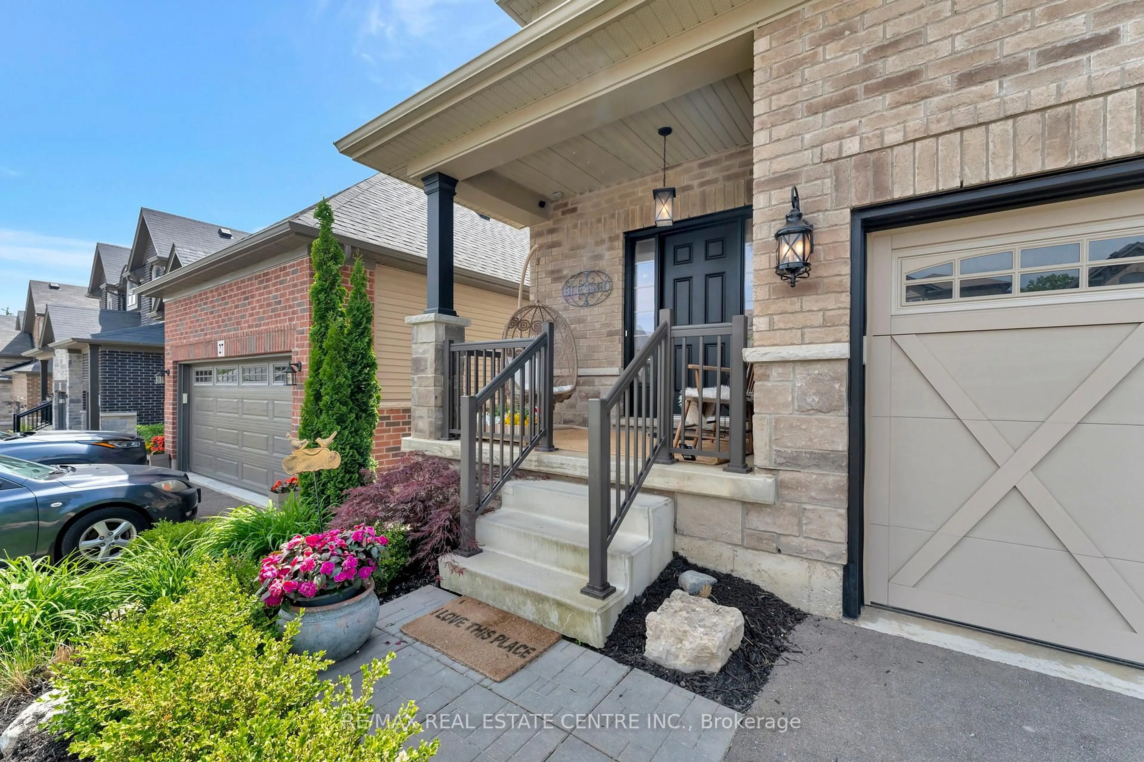 Home with brick exterior material, street for 25 Vic Chambers Pl, Brant Ontario N3L 3Z9