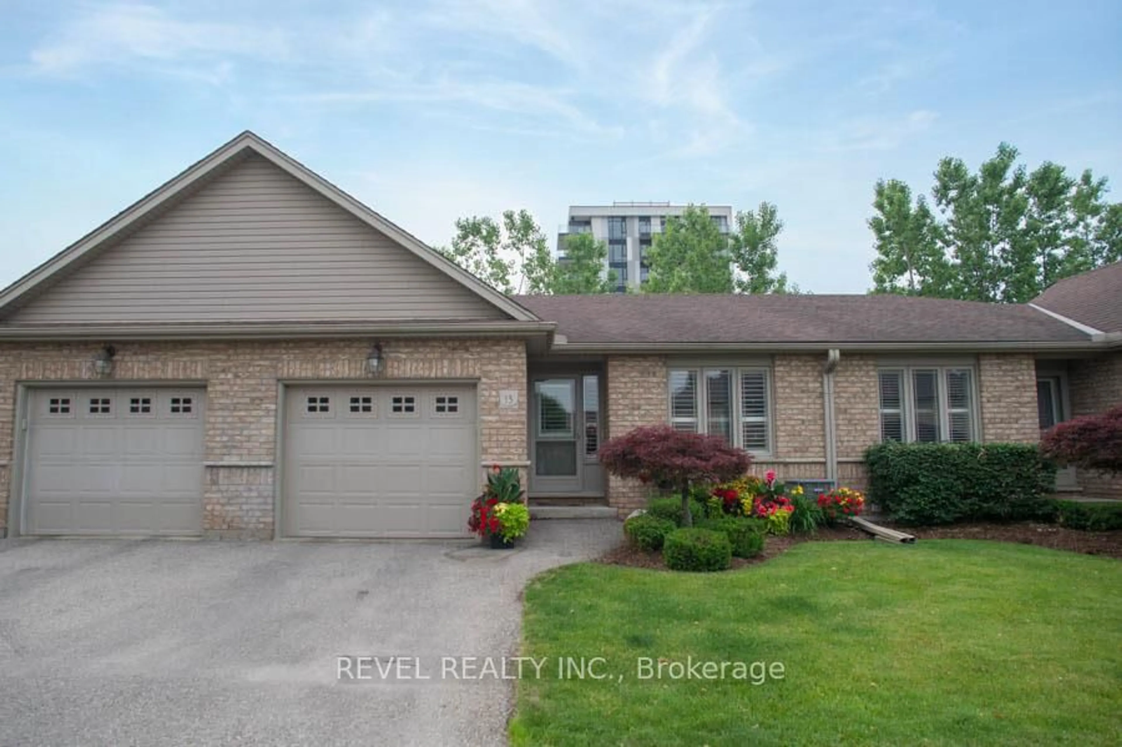Home with brick exterior material, unknown for 601 Conklin Rd #13, Brantford Ontario N3T 6R6