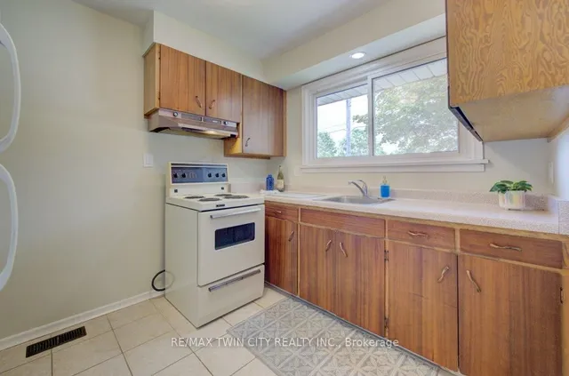 Additional property image - 496 Franklin St