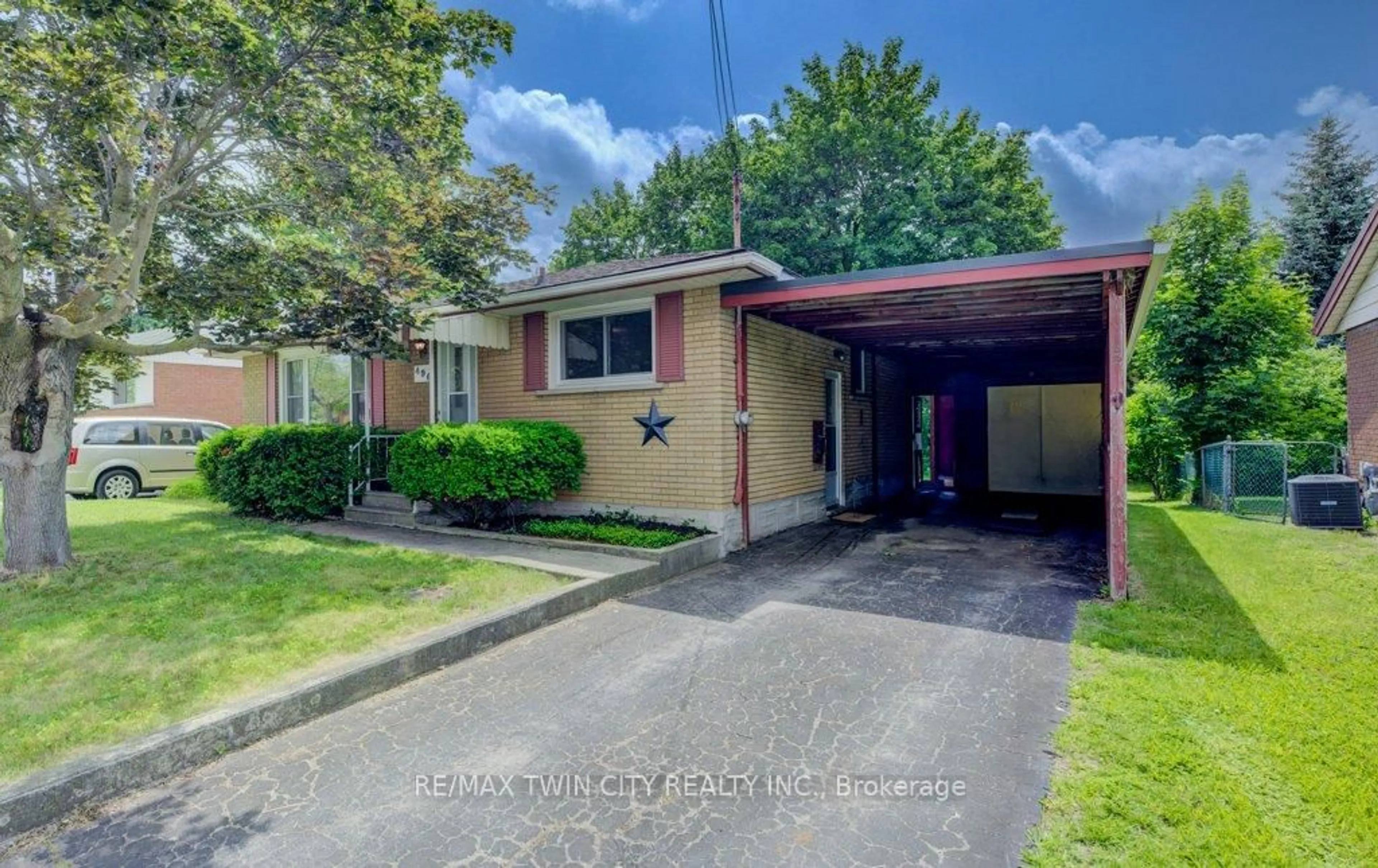 Unknown for 496 Franklin St, Kitchener Ontario N2A 1Z4
