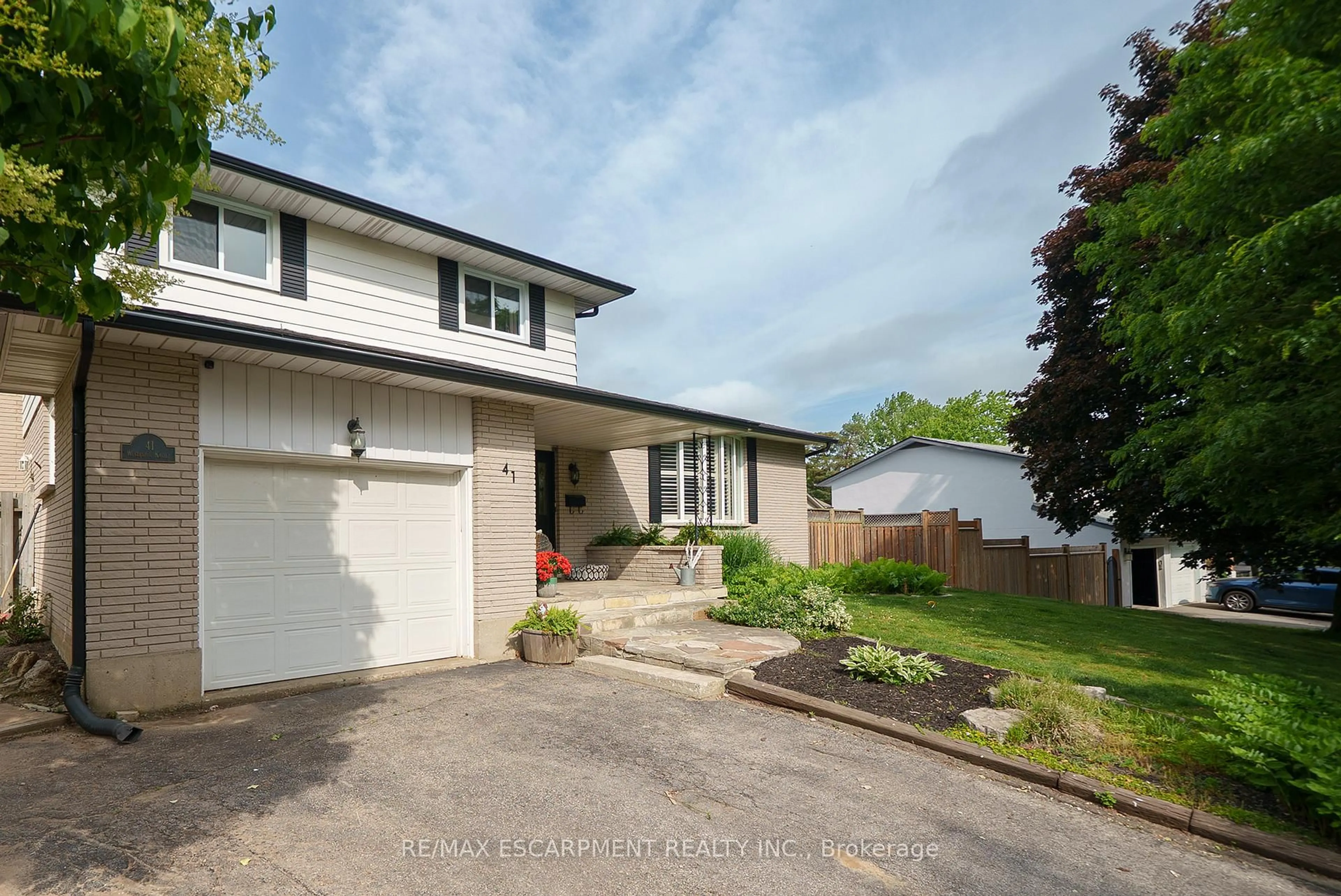 Unknown for 41 Westbrier Knoll, Brantford Ontario N3R 5W2