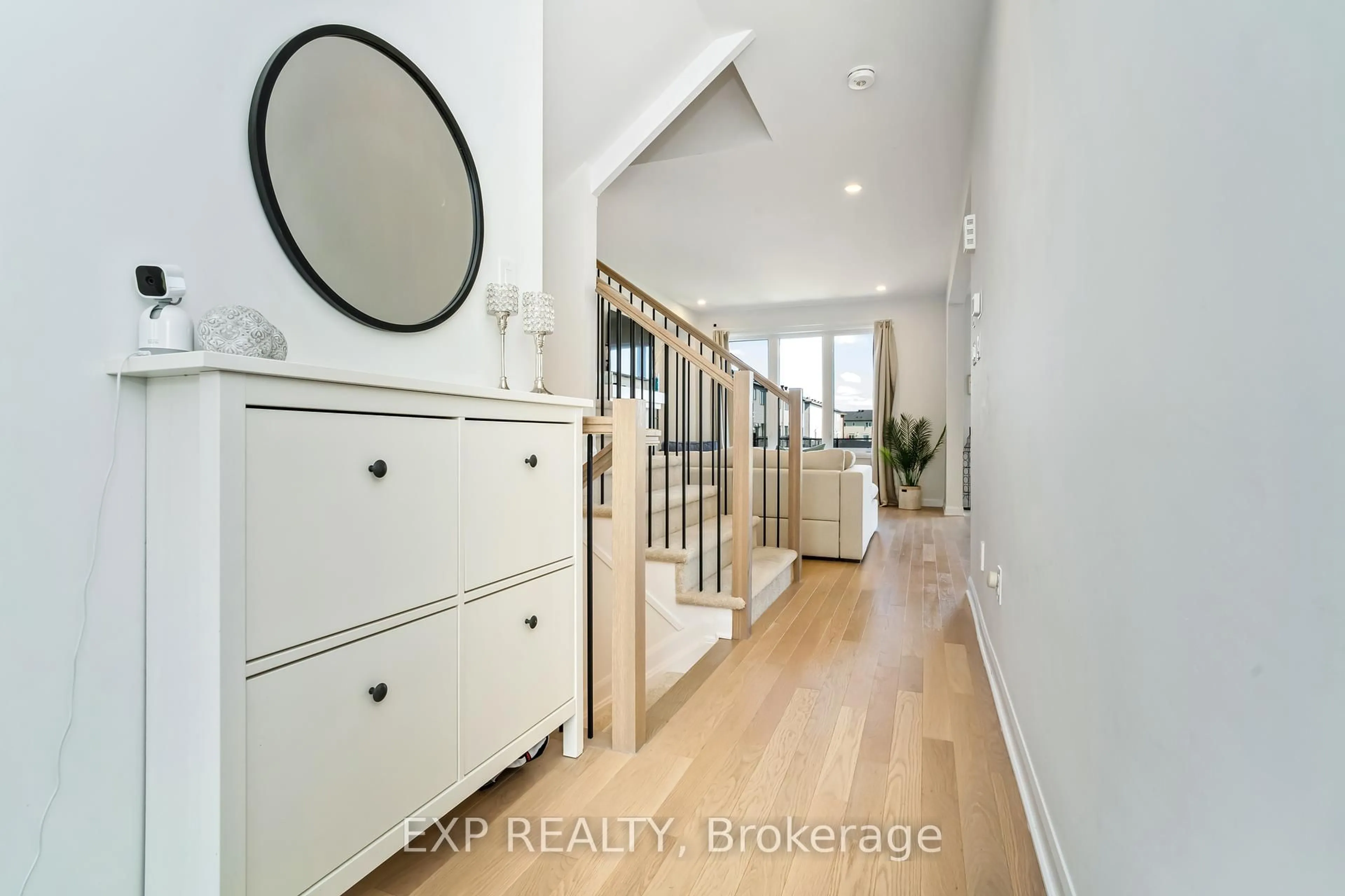 Indoor entryway for 230 Elsie Macgill Walk, Ottawa Ontario K2W 0K8