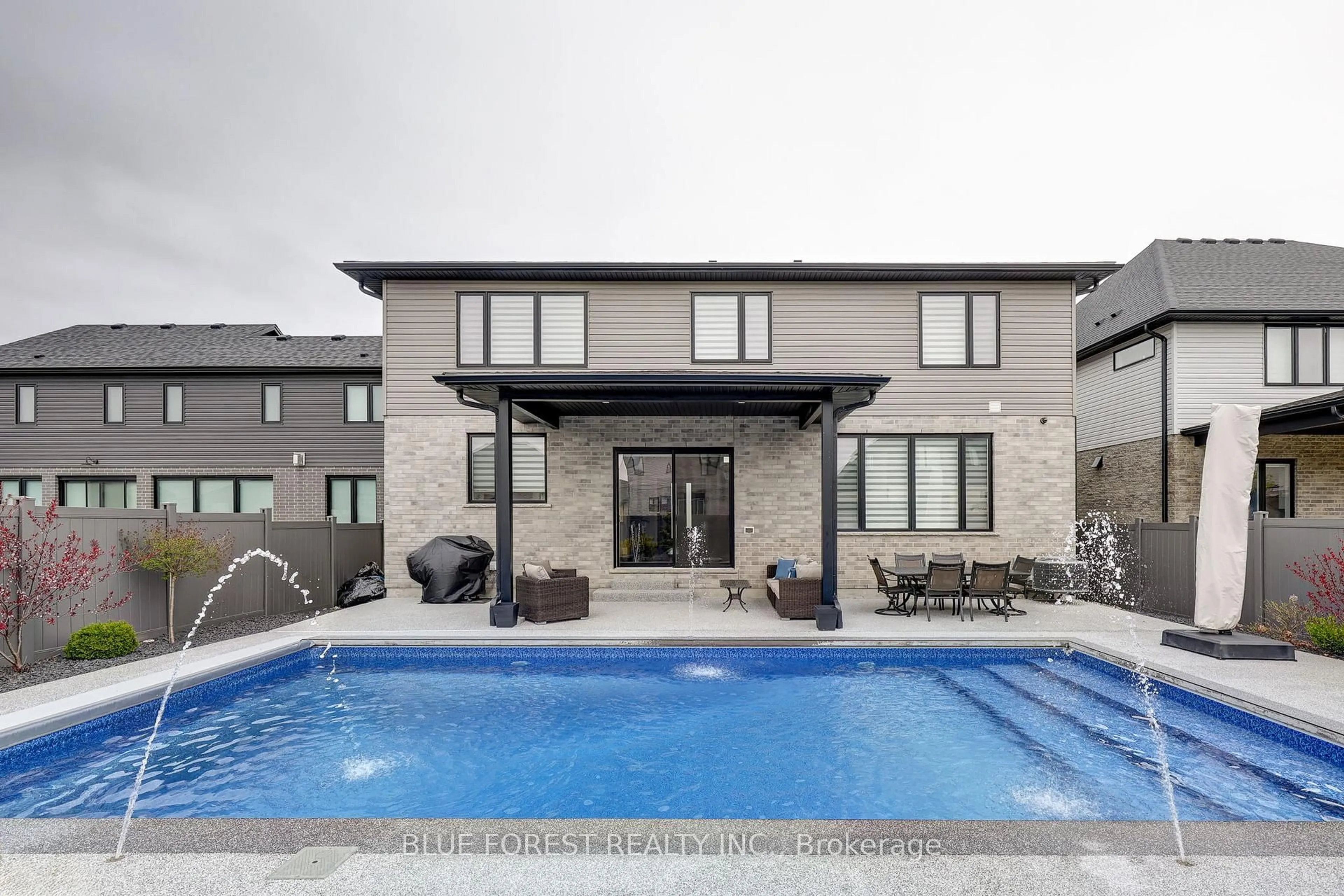 Pool for 6328 Brash Dr, London South Ontario N6P 0H2