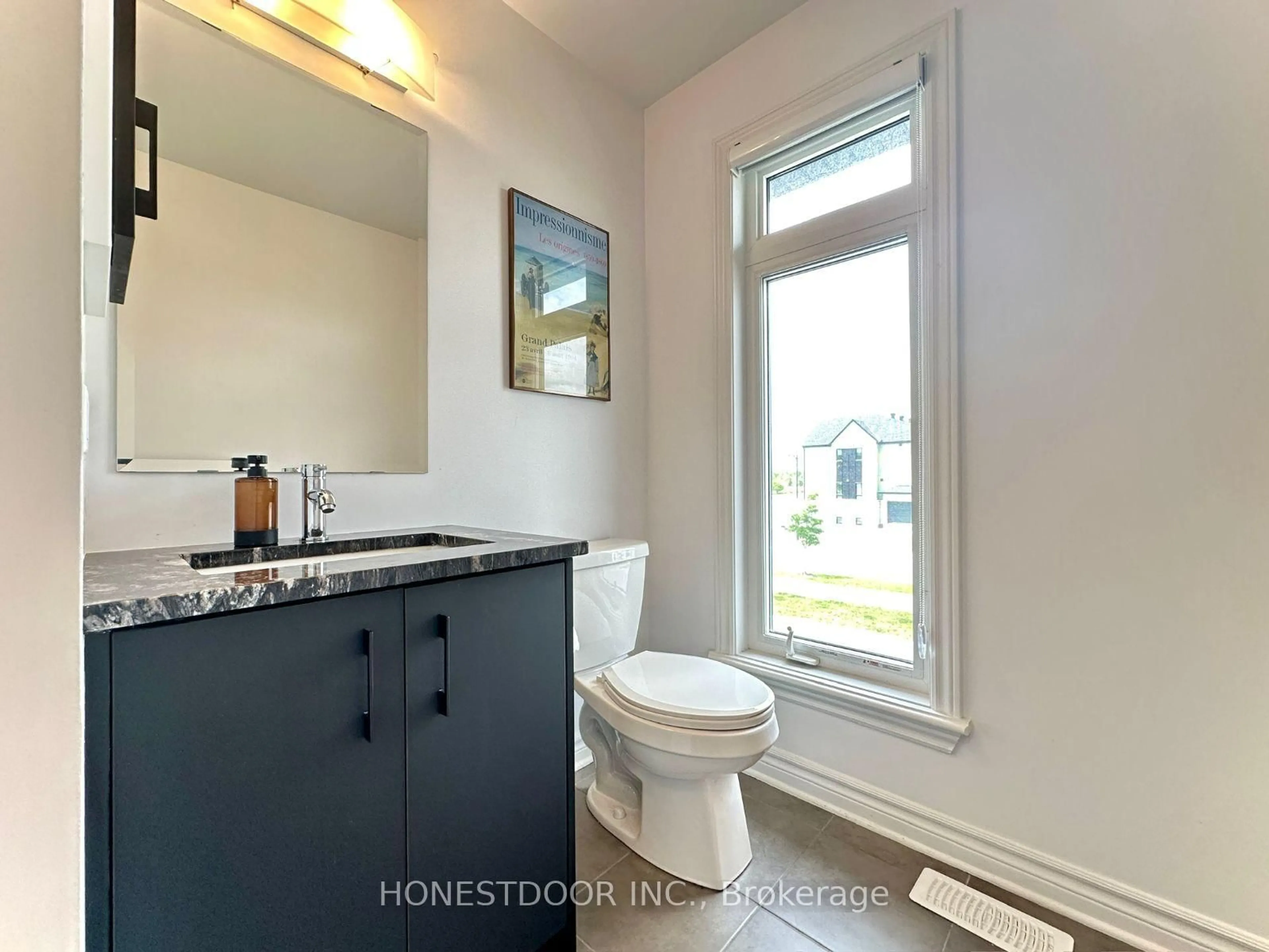 Standard bathroom, ceramic/tile floor for 665 Cordelette Circ, Ottawa Ontario K1W 0P2