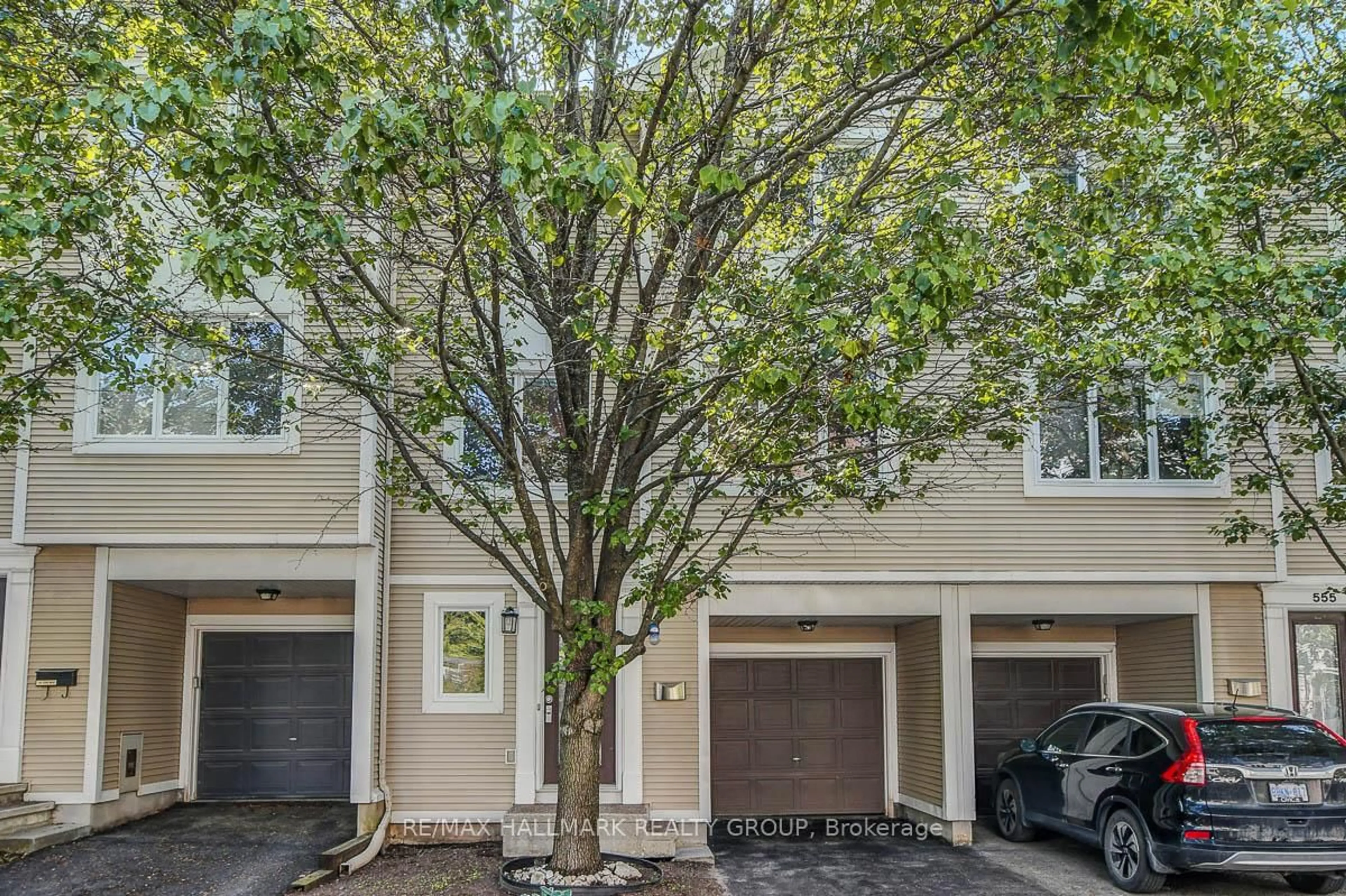 Unknown for 553 Burleigh Private, Ottawa Ontario K1J 1J9