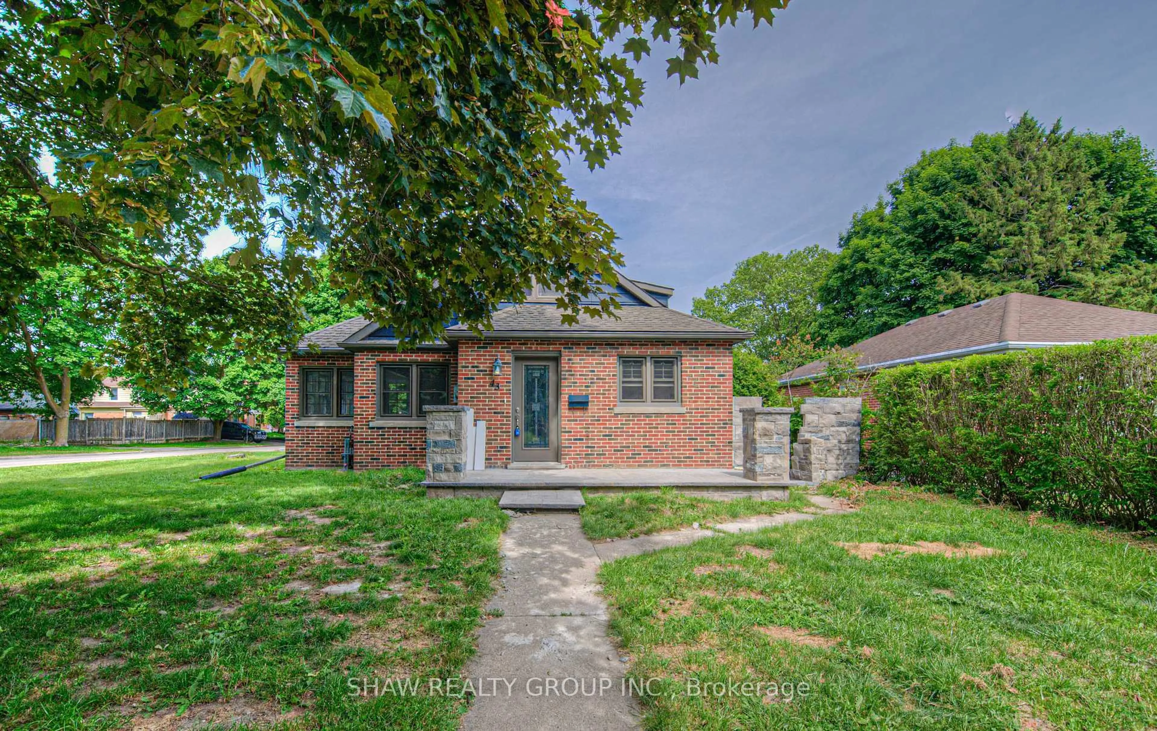 Unknown for 43 Dudhope Ave, Cambridge Ontario N1R 4T4