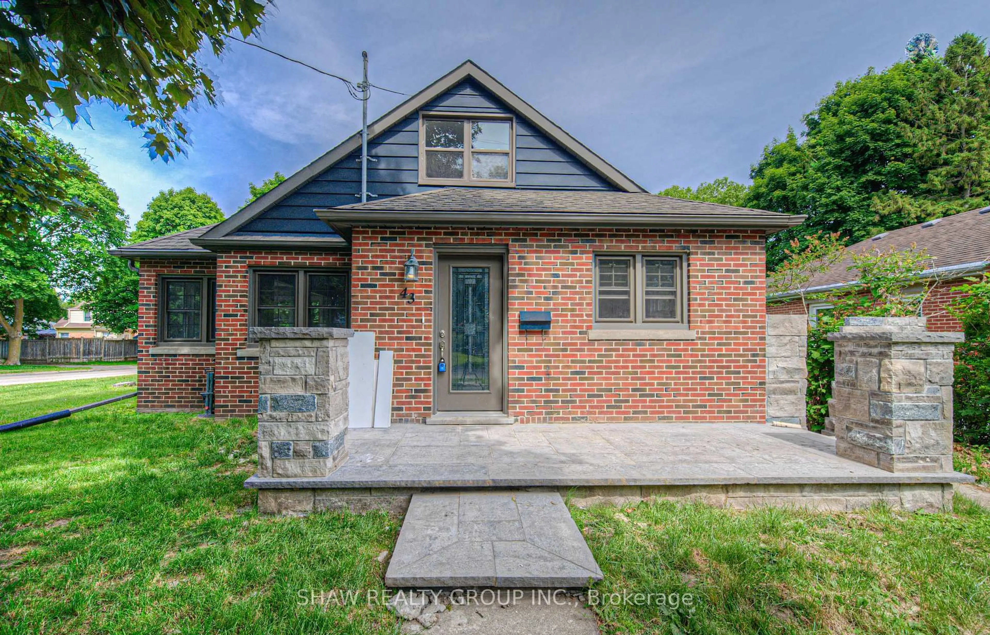 Home with brick exterior material, street for 43 Dudhope Ave, Cambridge Ontario N1R 4T4