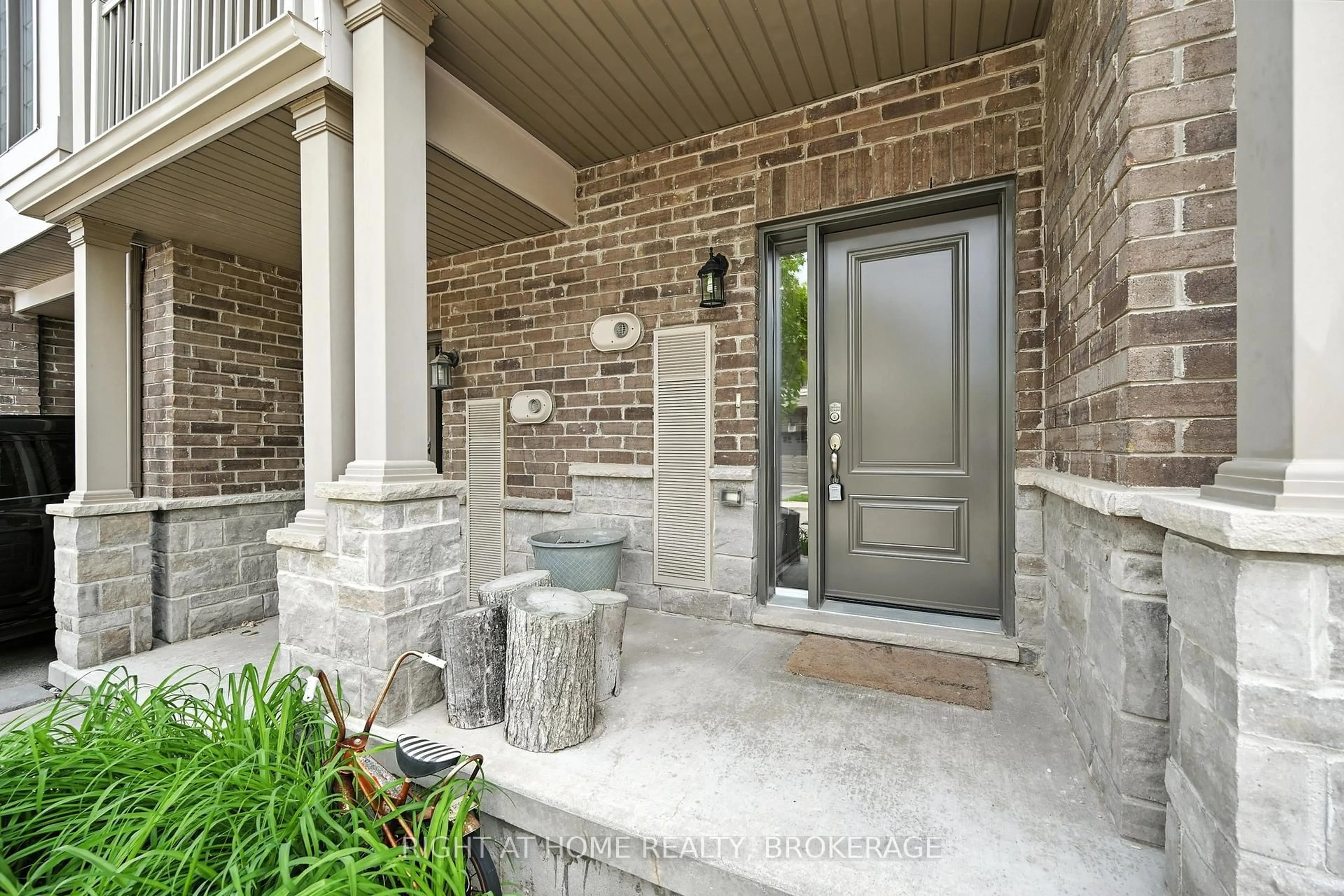 Home with brick exterior material, street for 377 GLANCASTER Rd #29, Hamilton Ontario L9G 0G4