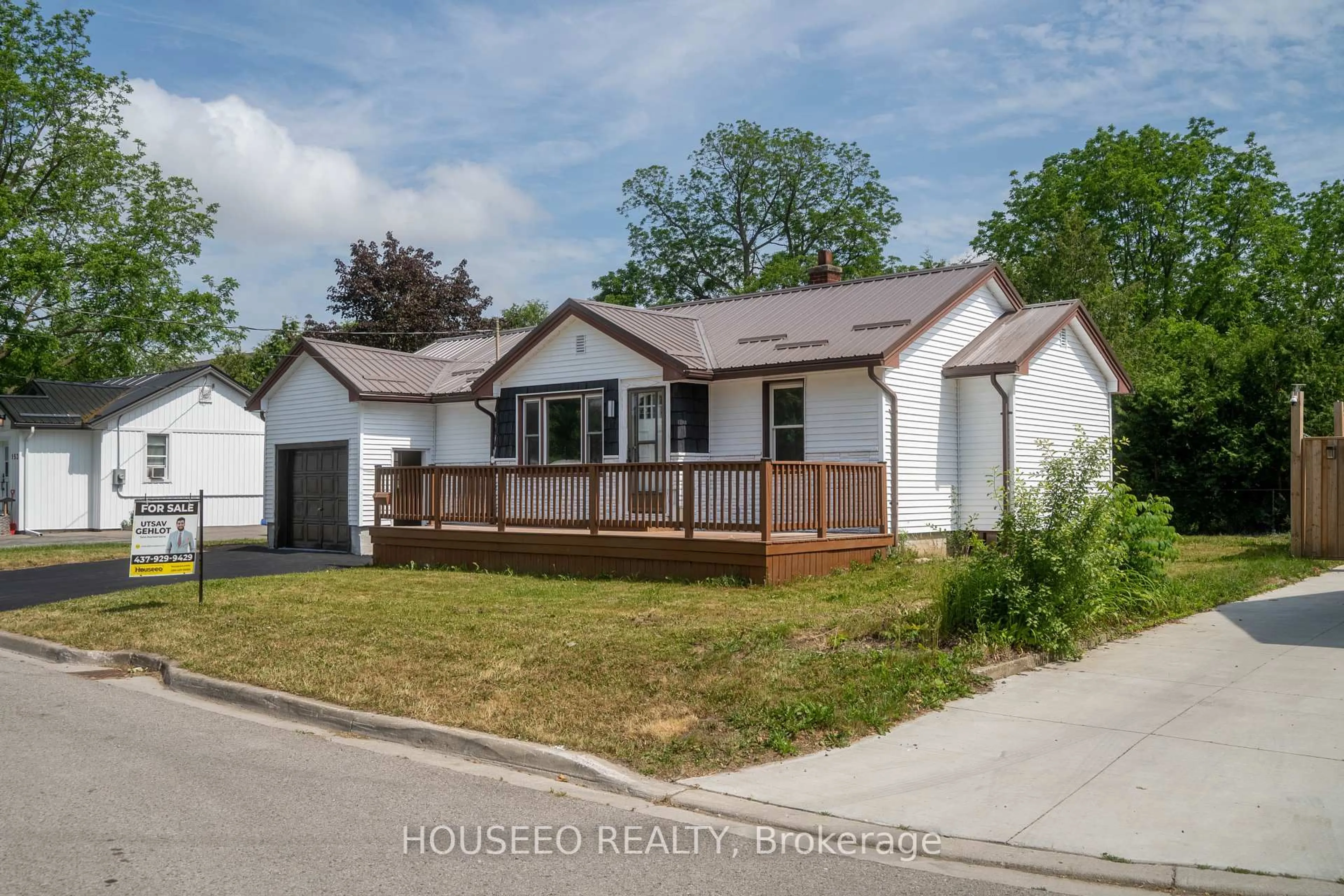 Home with vinyl exterior material, street for 149 Copeland St, Central Elgin Ontario N0L 1B0