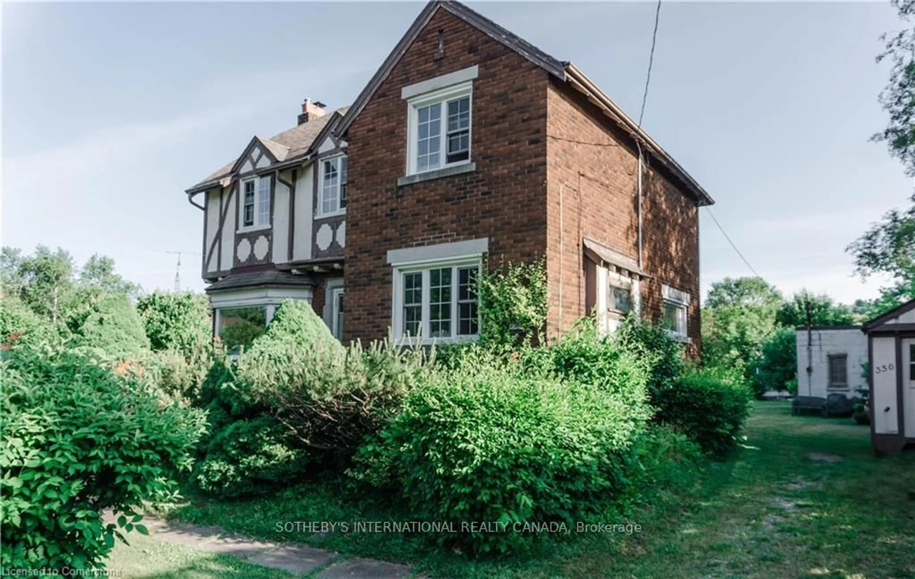 A pic from outside/outdoor area/front of a property/back of a property/a pic from drone, street for 356 King St, Hamilton Ontario L8G 1M4