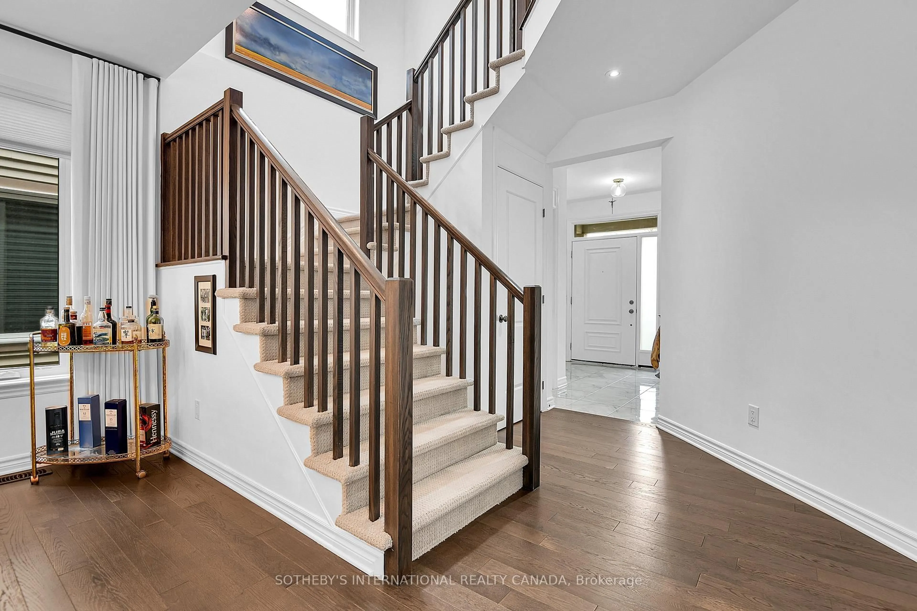 Stairs for 727 Bunchberry Way, Ottawa Ontario K1T 3T8