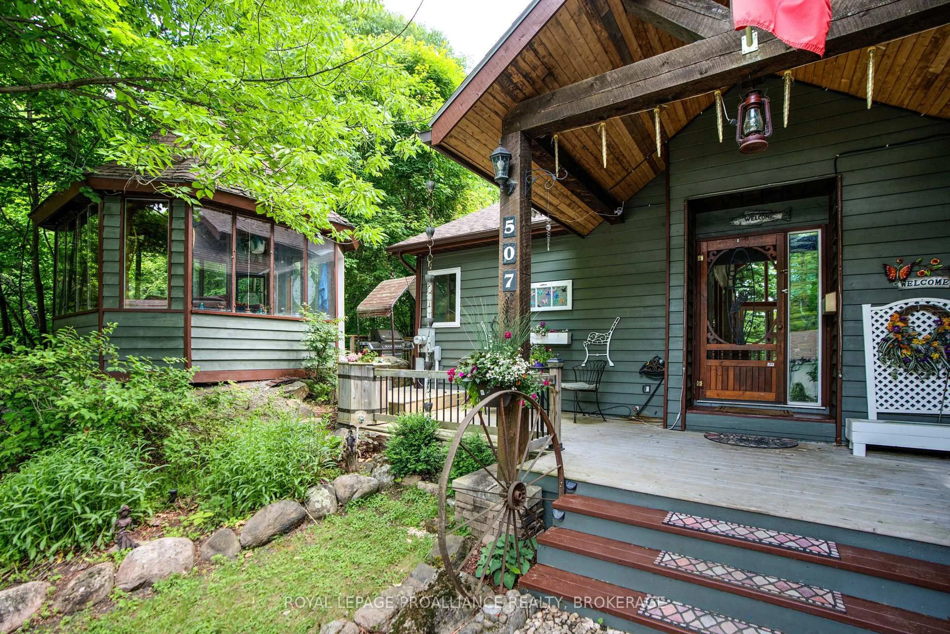 Patio, street for 507 Frye Lane, Perth Road Ontario K0H 2L0