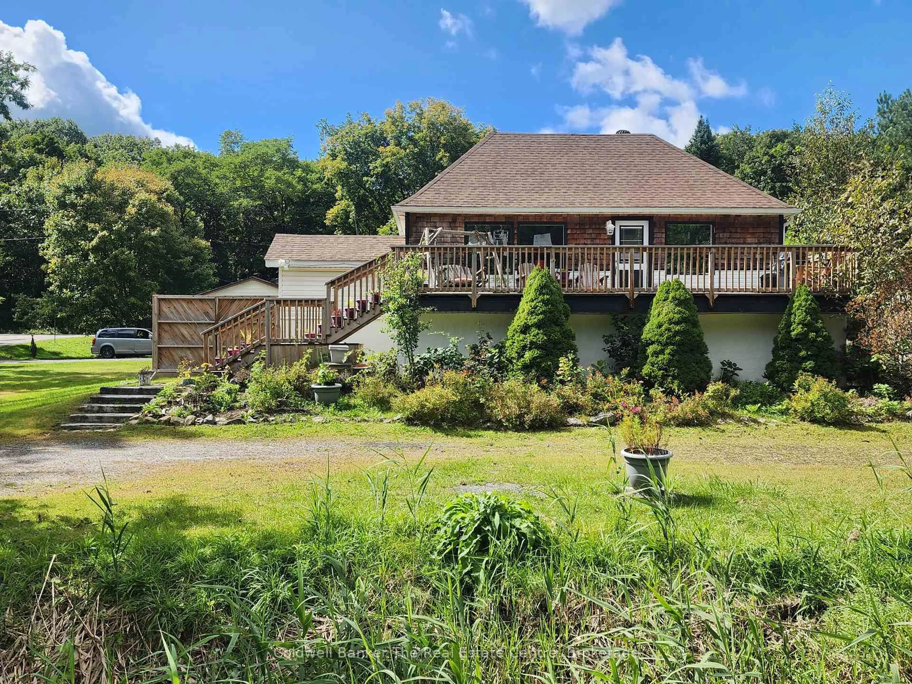 A pic from outside/outdoor area/front of a property/back of a property/a pic from drone, unknown for 120 Bakery Lane, Gravenhurst Ontario P1P 1T6