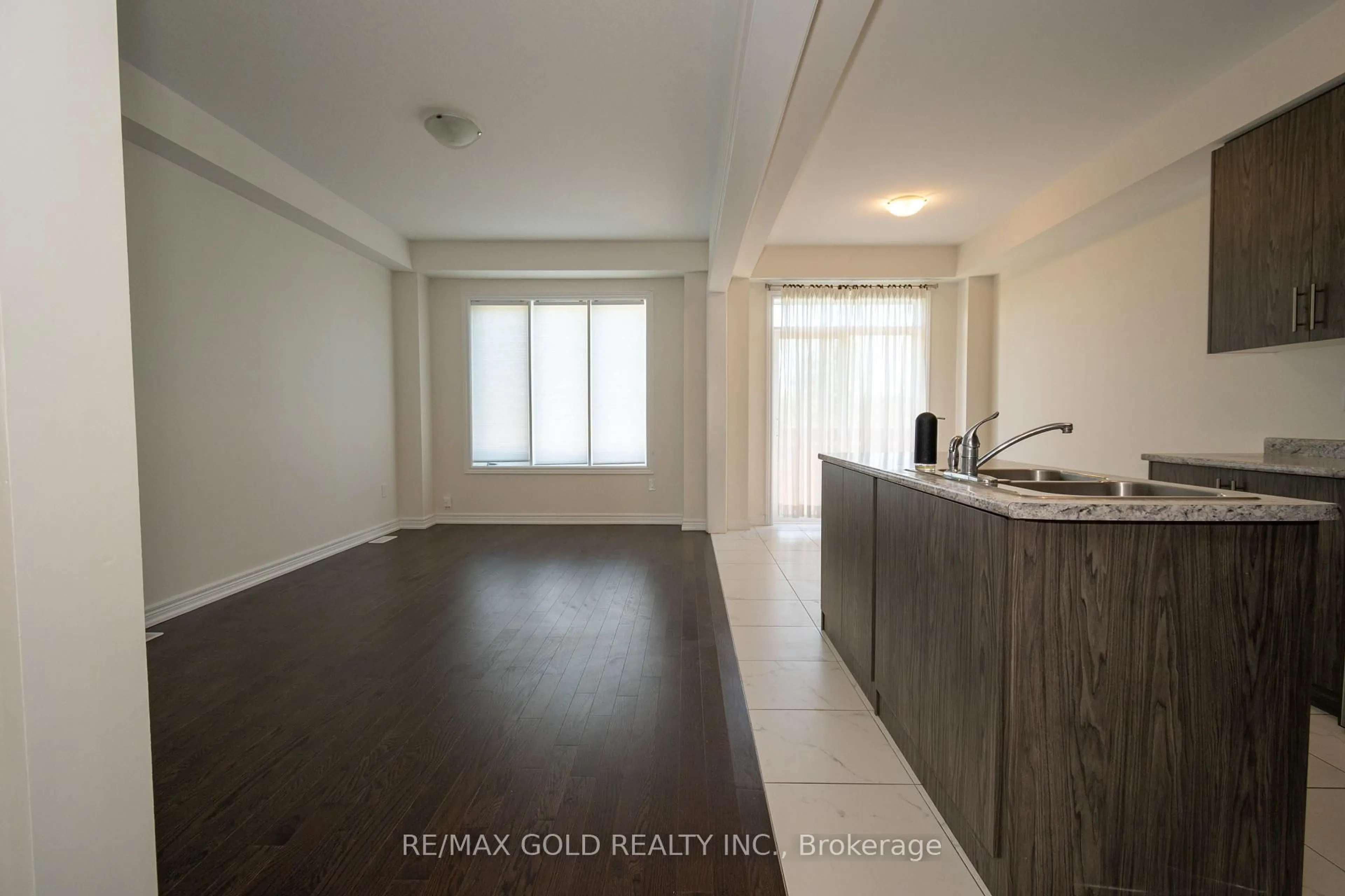 Unknown for 166 Deerpath Dr #1, Guelph Ontario N1K 0E2