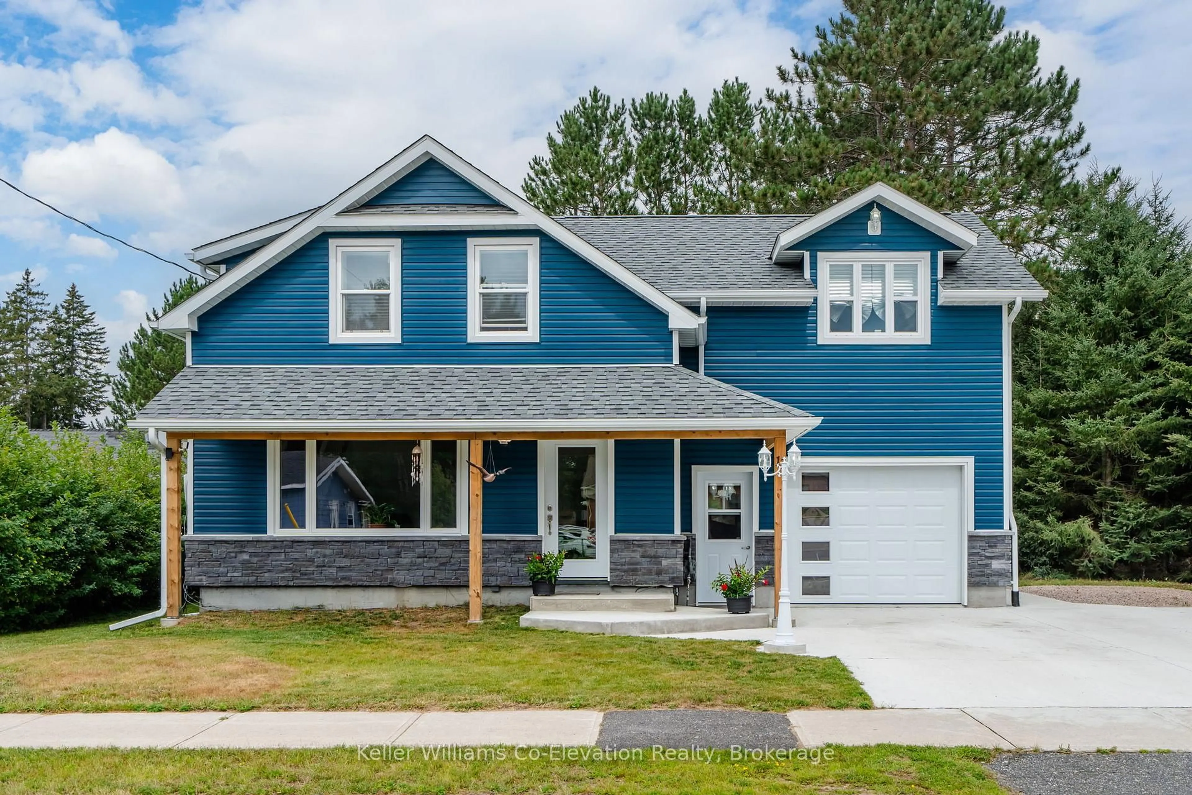 Home with vinyl exterior material, street for 13 TORONTO Ave, South River Ontario P0A 1X0