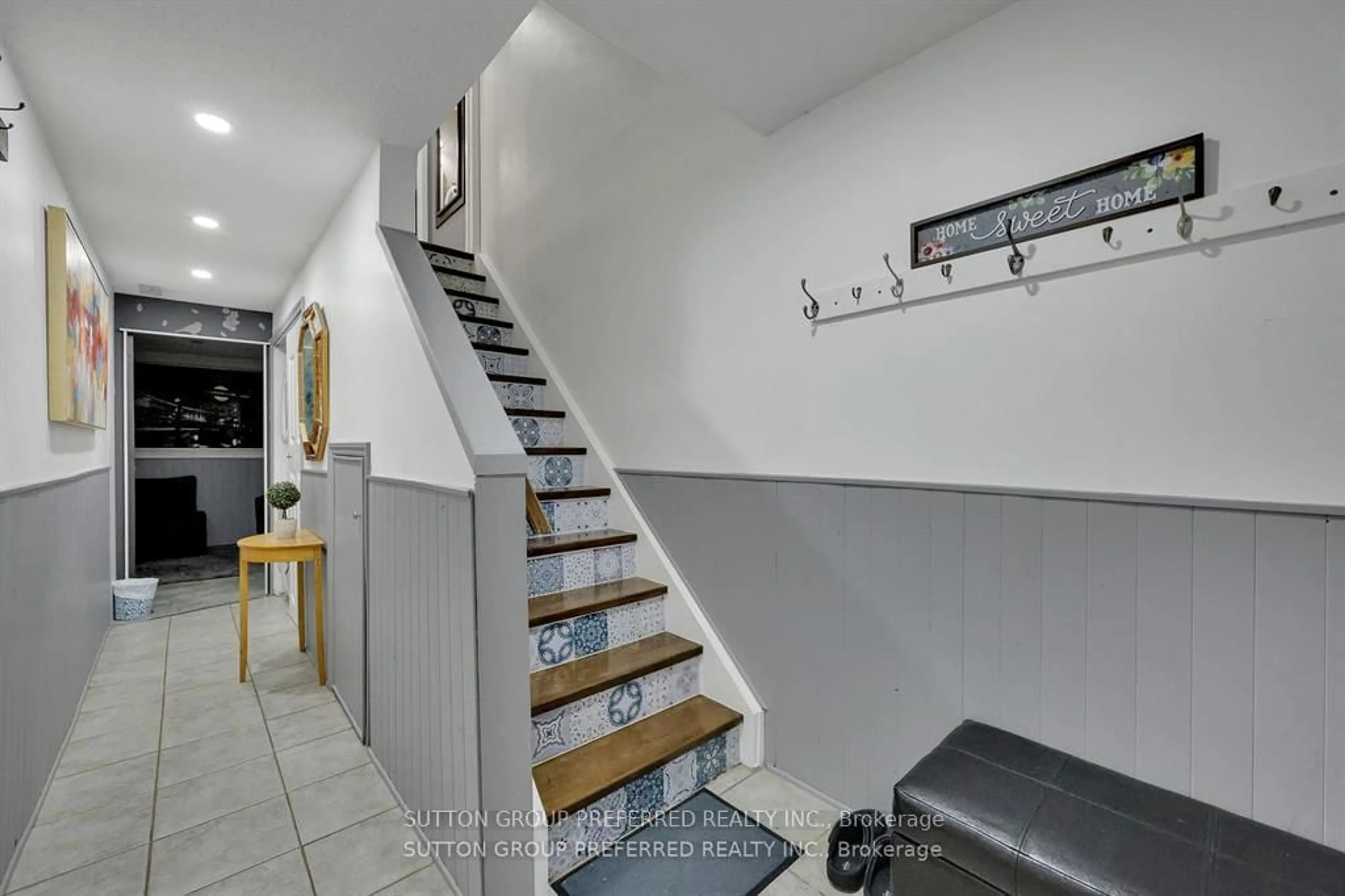 Stairs for 320 Westminster Ave #71, London South Ontario N6C 5H5