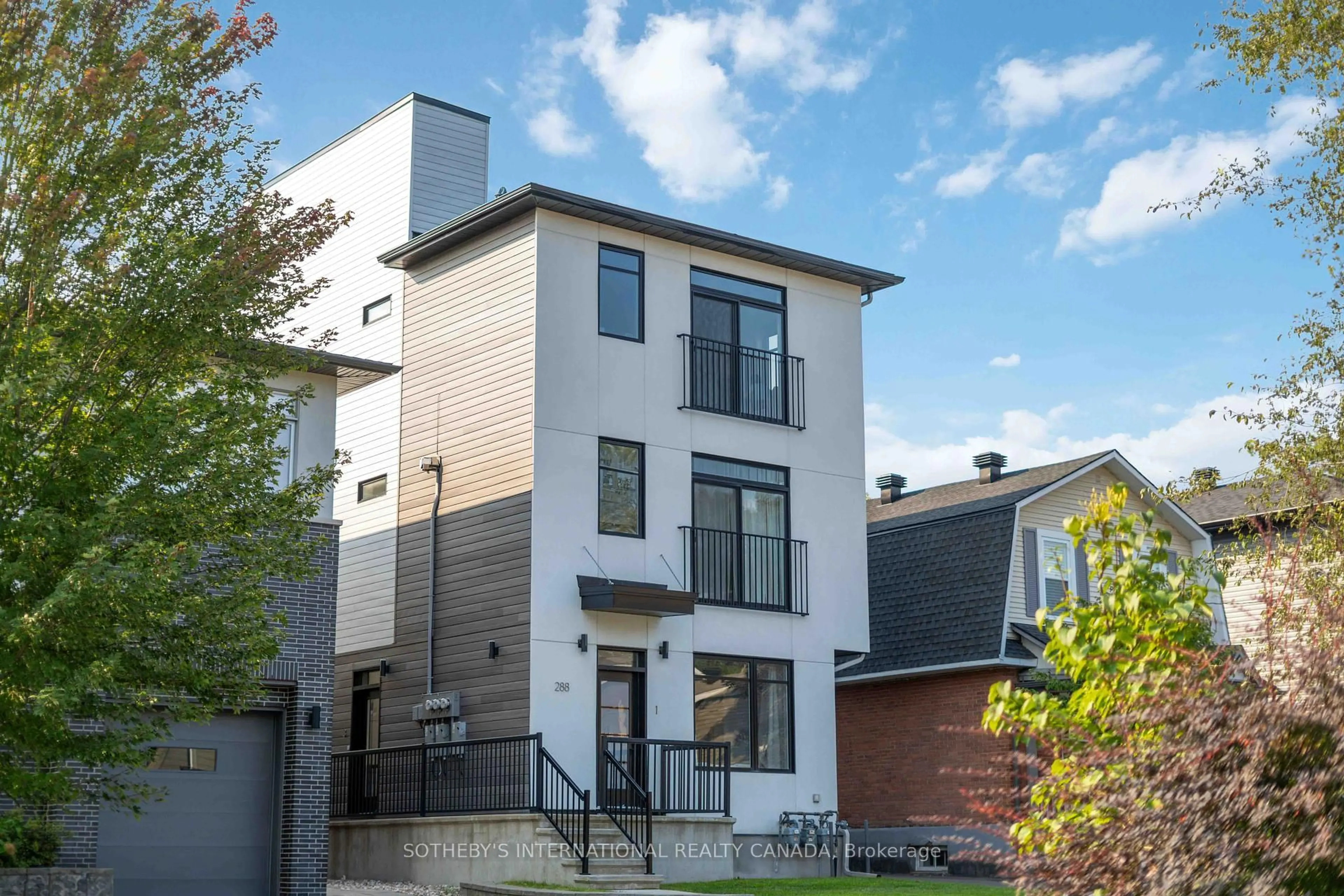 Home with brick exterior material, street for 288 Duncairn Ave, Ottawa Ontario K1Z 7G9