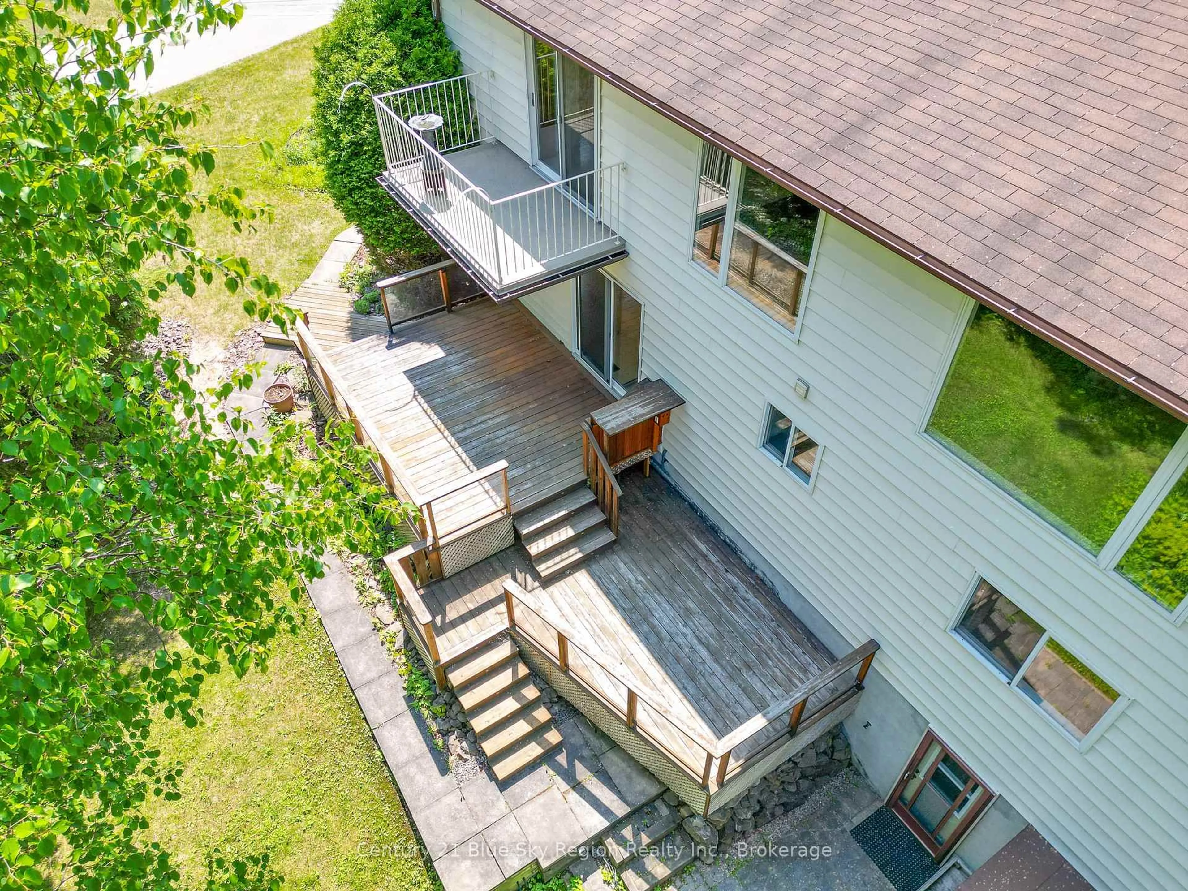 A pic from outside/outdoor area/front of a property/back of a property/a pic from drone, unknown for 66 Sable Cres, North Bay Ontario P1A 3X7