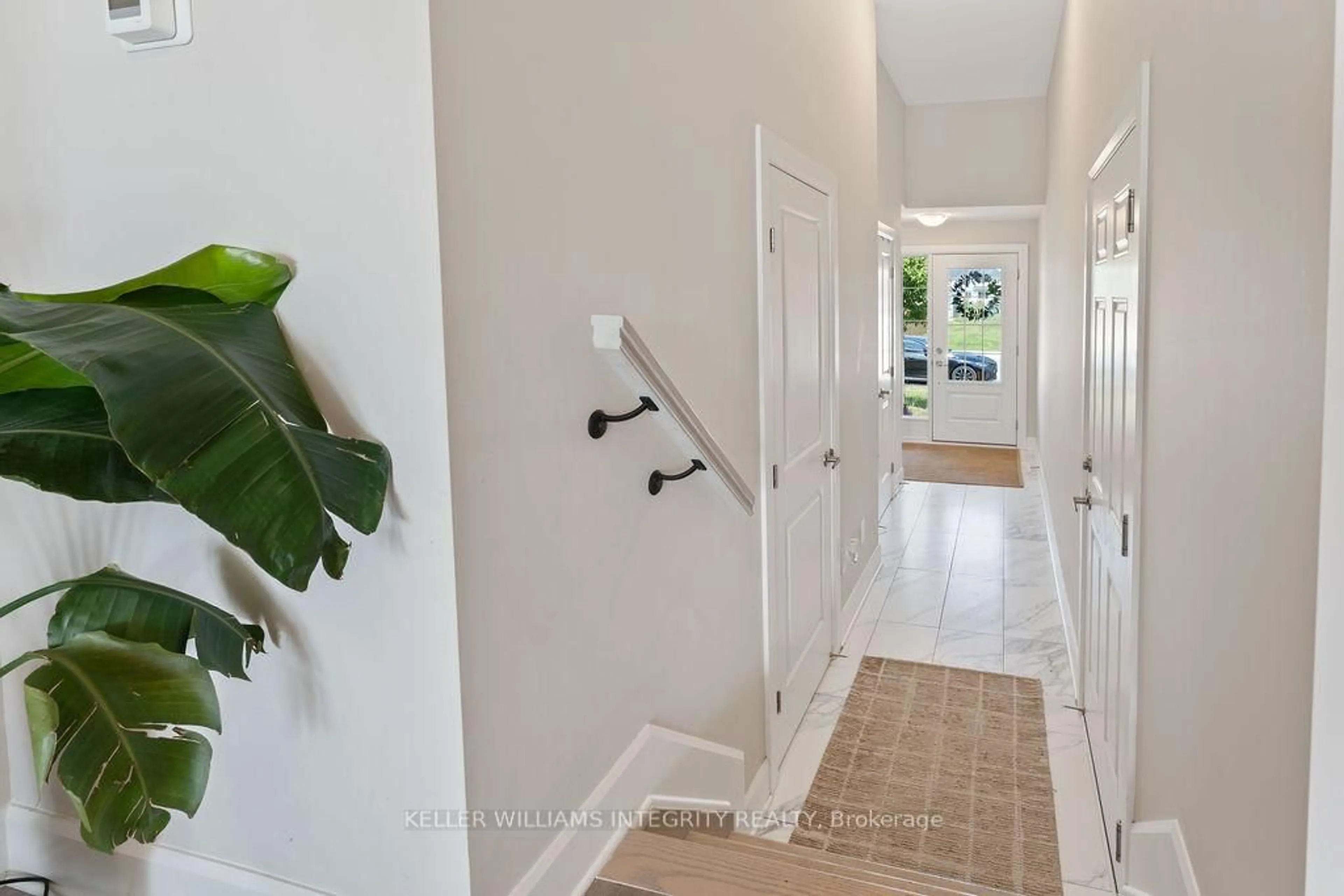 Indoor entryway for 200 HOOPER St, Carleton Place Ontario K7C 0C4