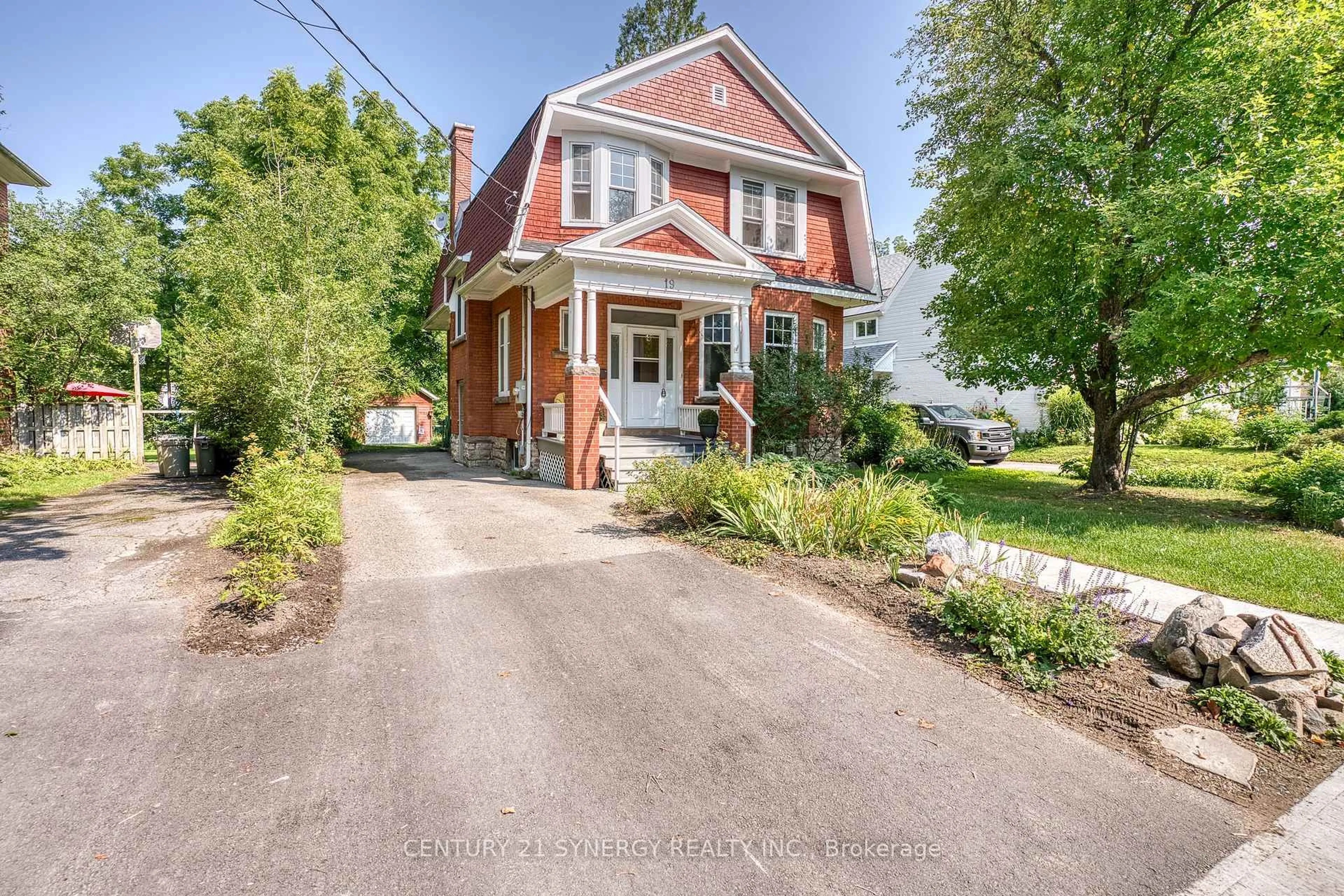 Unknown for 19 MARY St, Perth Ontario K7H 2X1