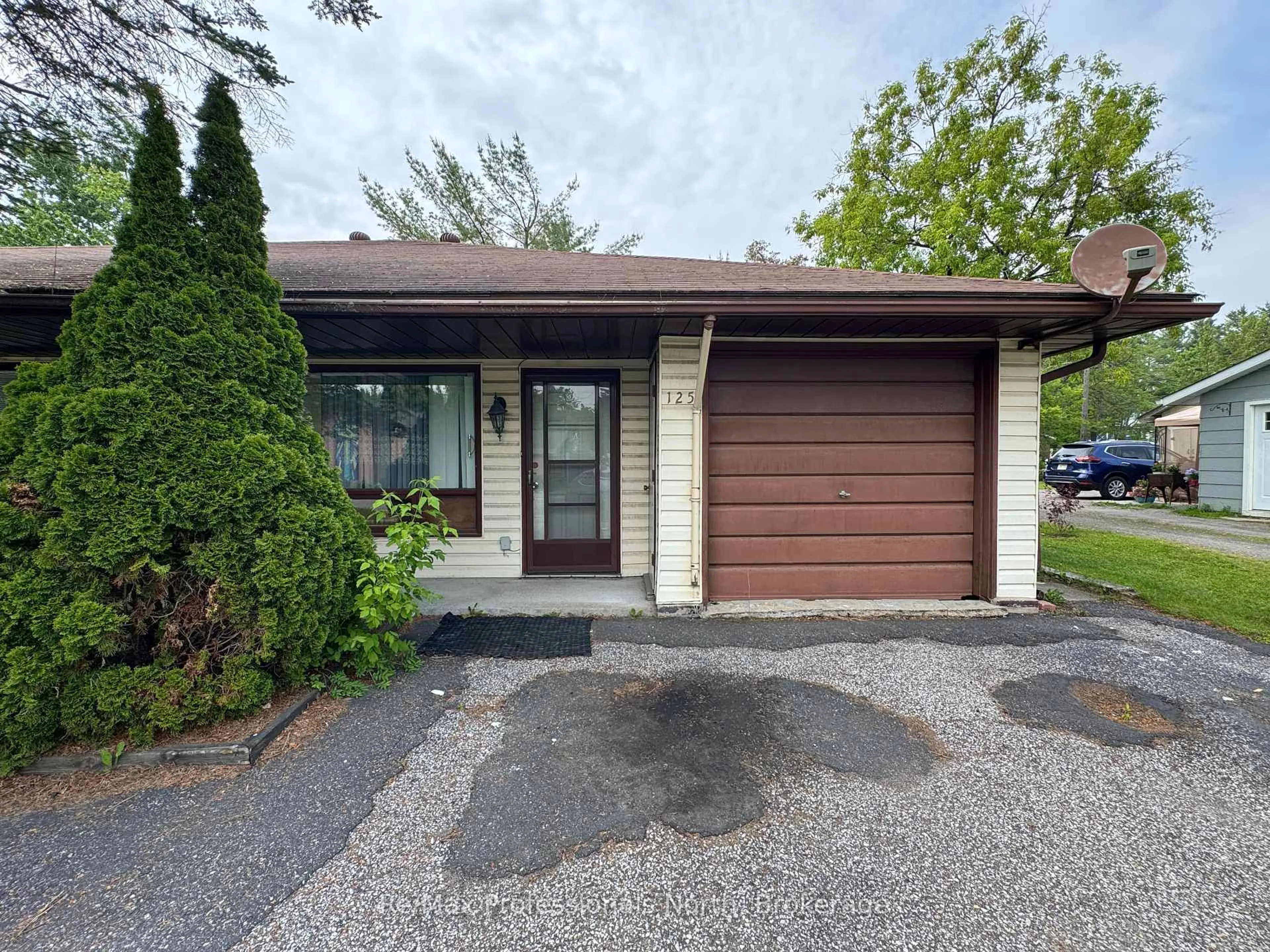 Unknown for 125 Taylor Rd, Bracebridge Ontario P1L 1J5