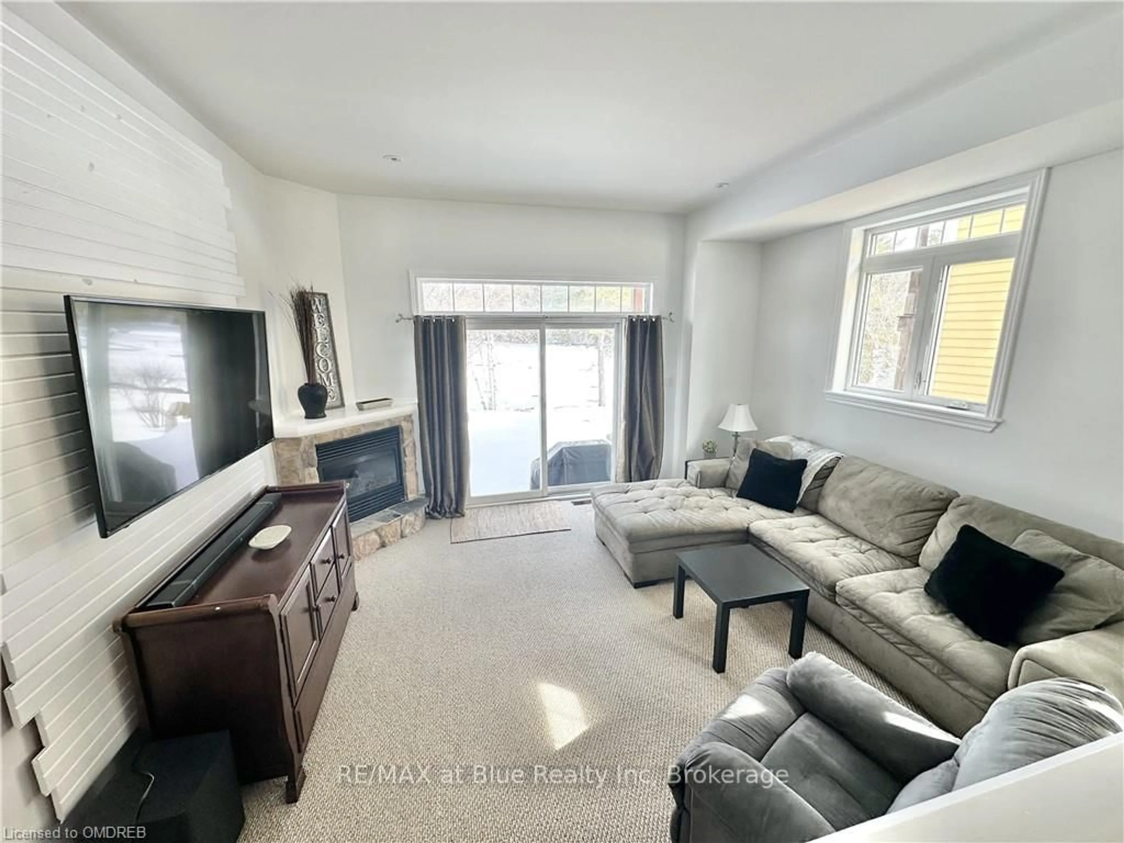 Living room with furniture, unknown for 1579 ANSTRUTHER LAKE Rd #20, North Kawartha Ontario K0L 1A0
