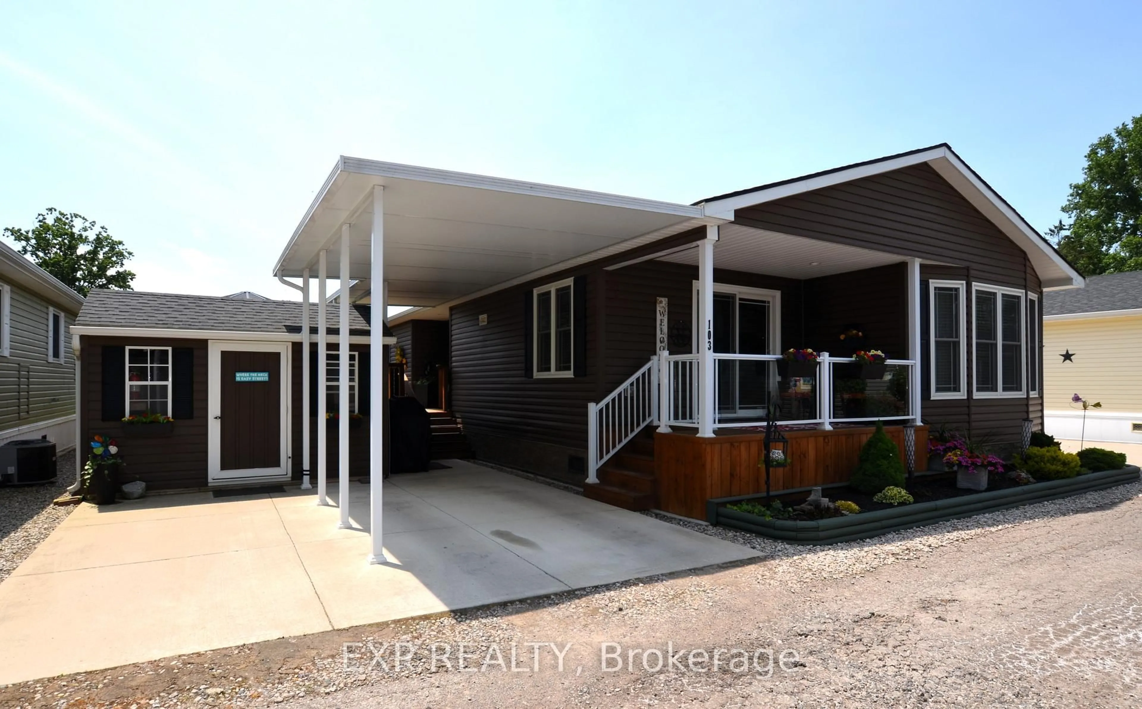 Home with vinyl exterior material, unknown for 22790 Amiens Rd #103, Middlesex Centre Ontario N0L 1R0