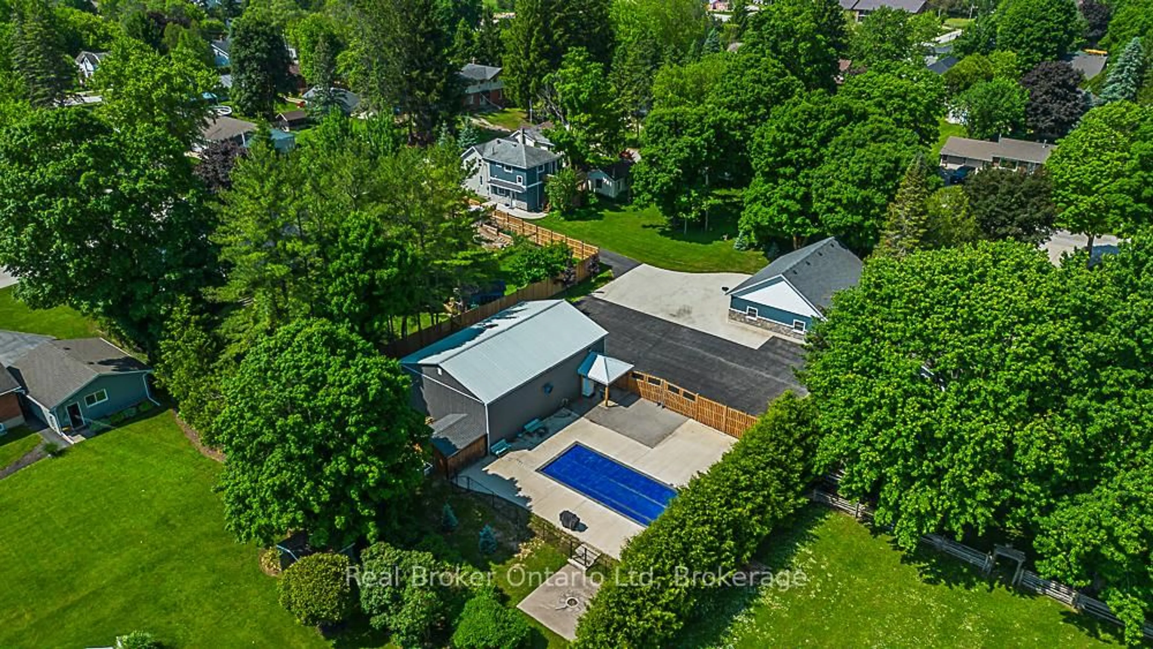 A pic from outside/outdoor area/front of a property/back of a property/a pic from drone, street for 144 Loucks Lane, Chatsworth Ontario N0H 1G0