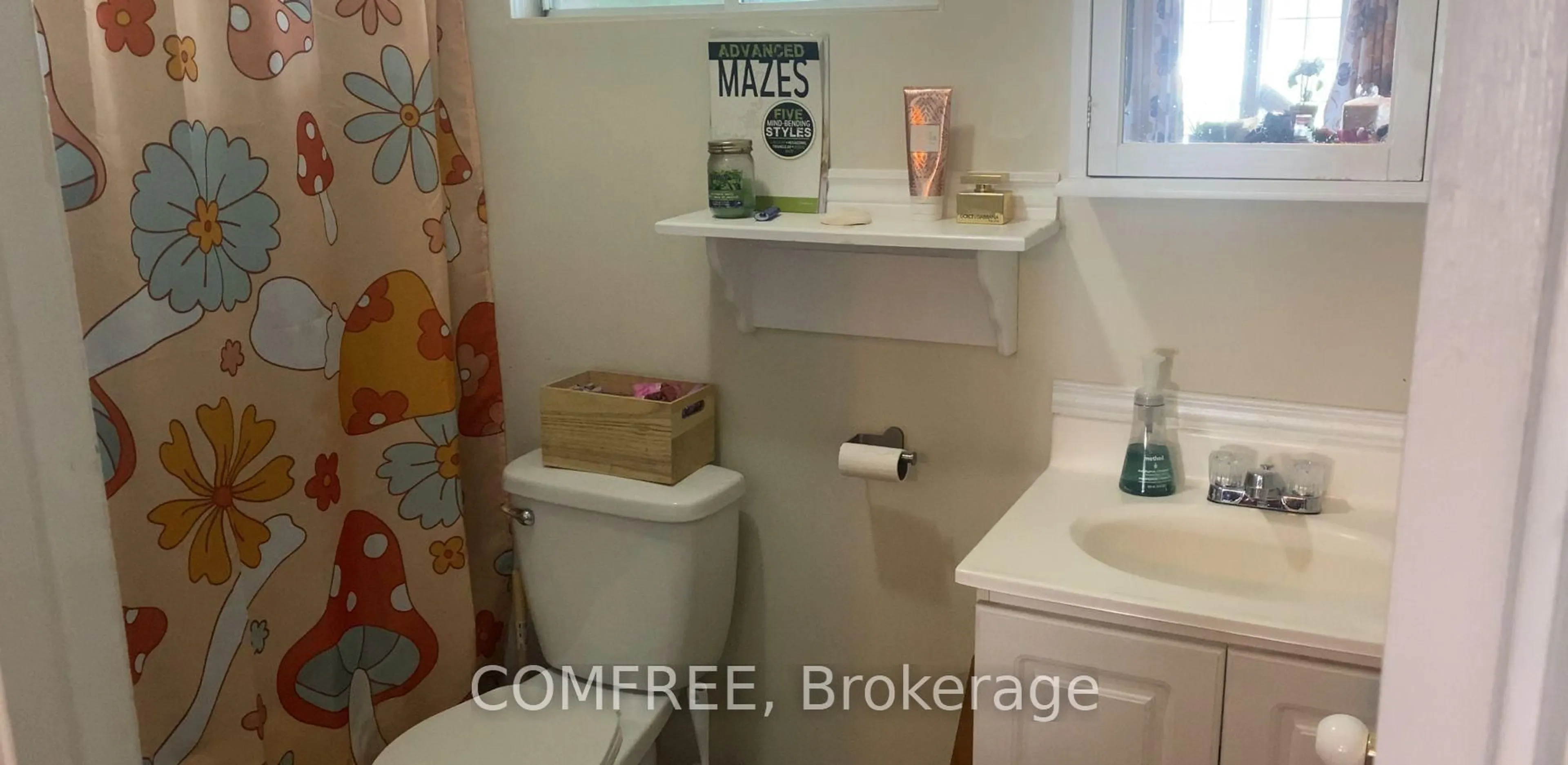 Standard bathroom, ceramic/tile floor for 1180 St Augustin Rd, Russell Ontario K0A 1W0