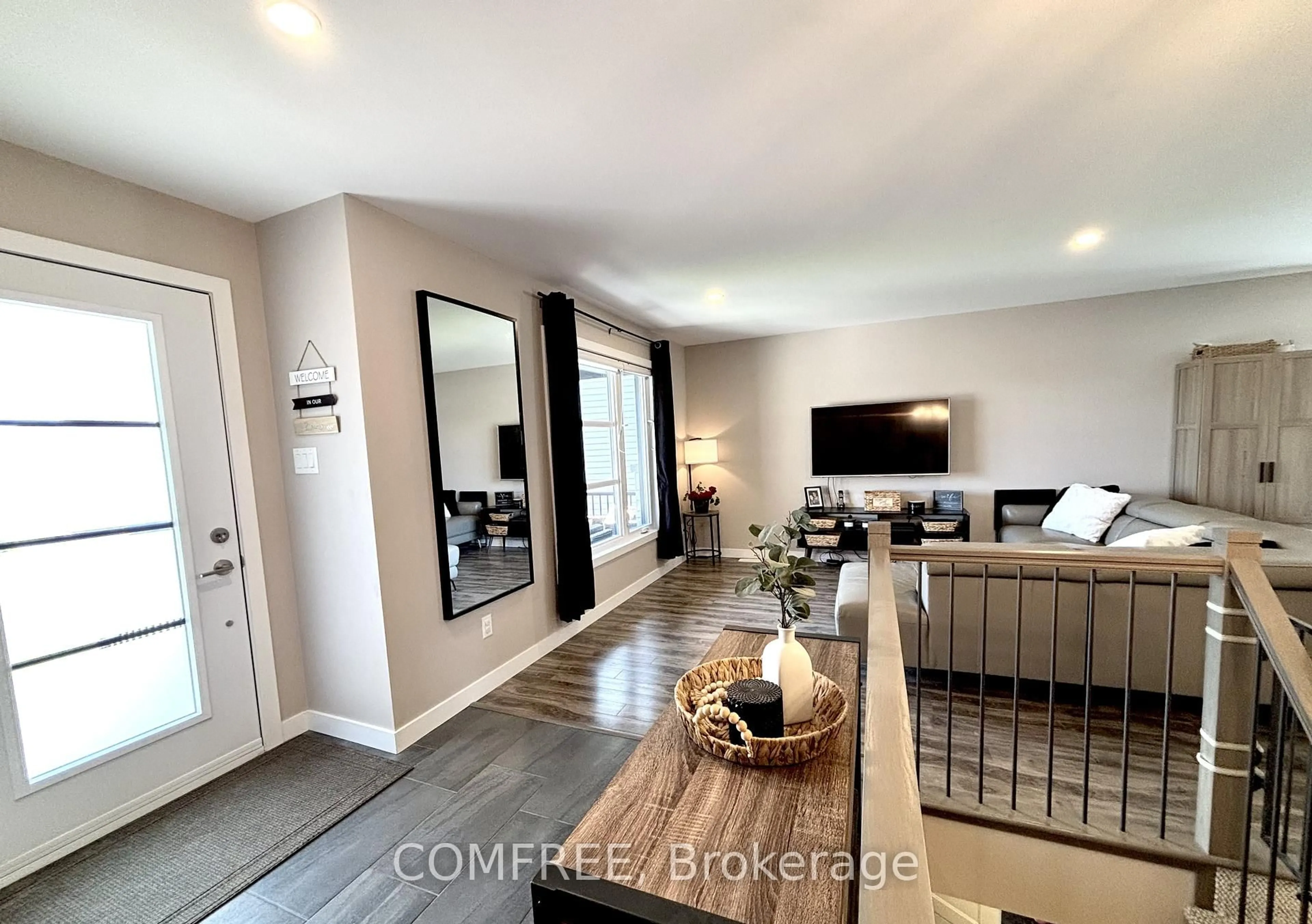 Unknown for 208 Filion St, Russell Ontario K0A 1W0