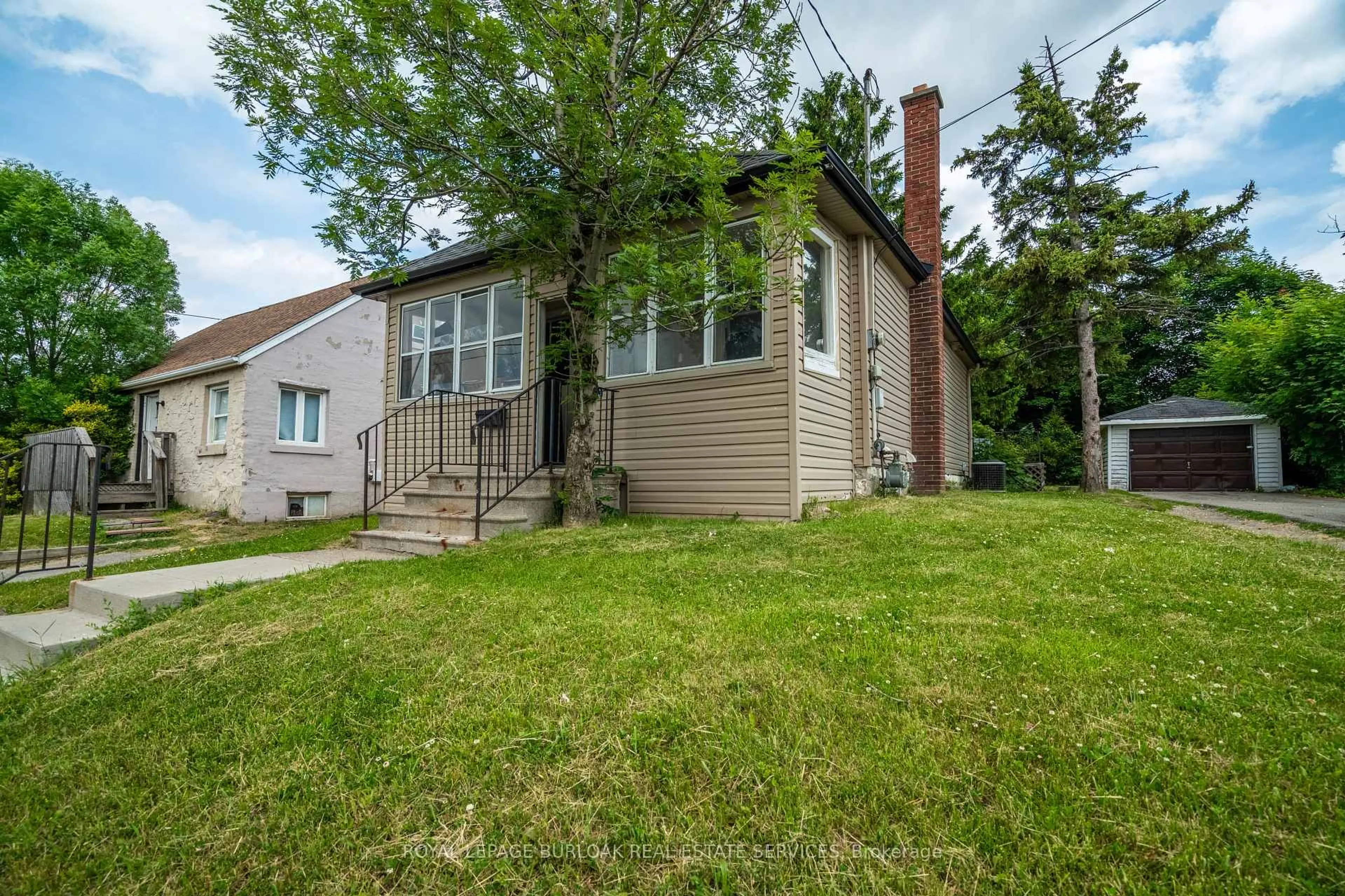 Unknown for 241 West 5th St, Hamilton Ontario L9C 3N8