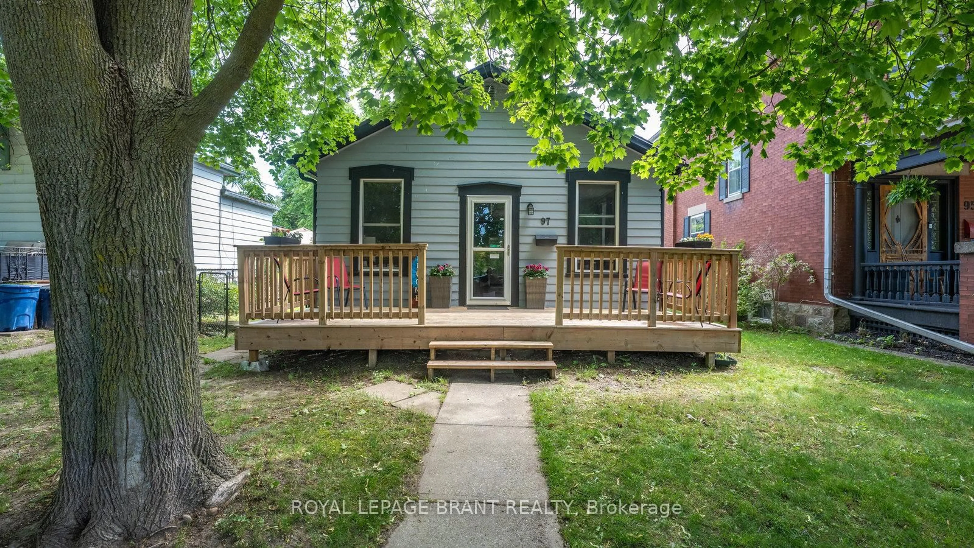 Home with vinyl exterior material, street for 97 Willow St, Brant Ontario N3L 2L1