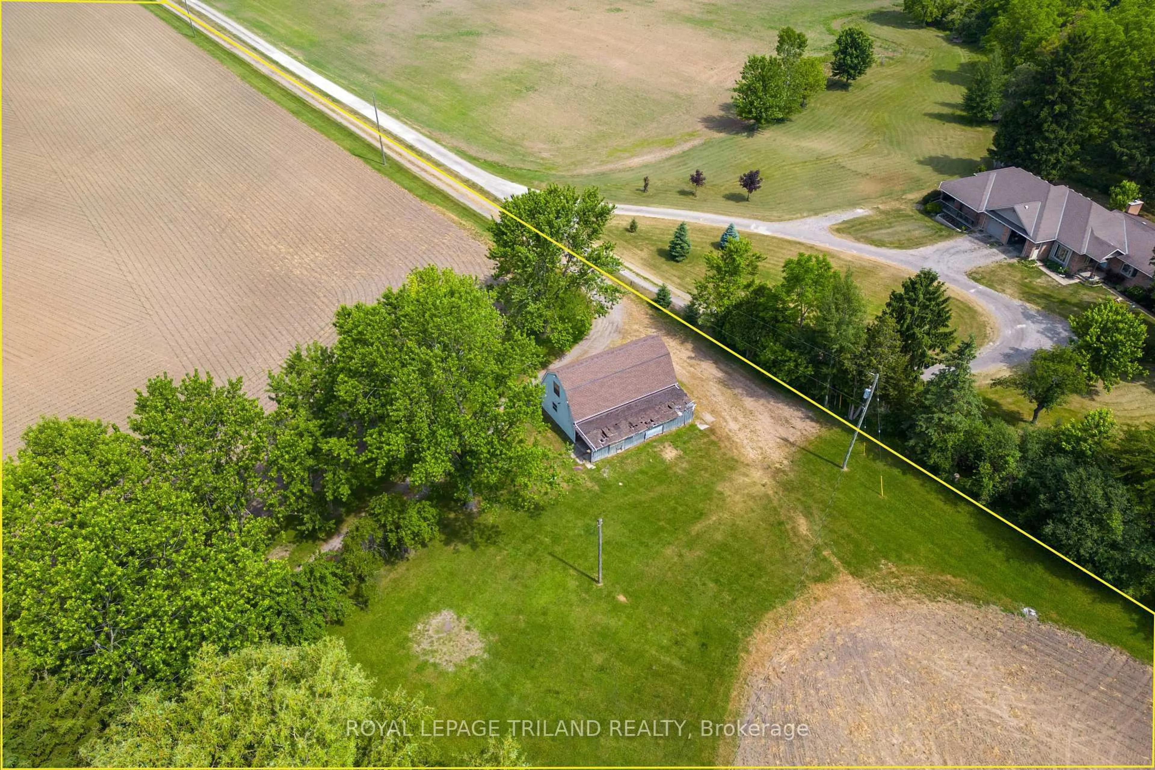 A pic from outside/outdoor area/front of a property/back of a property/a pic from drone, unknown for 39339 Bush Line, St. Thomas Ontario N5P 3S9